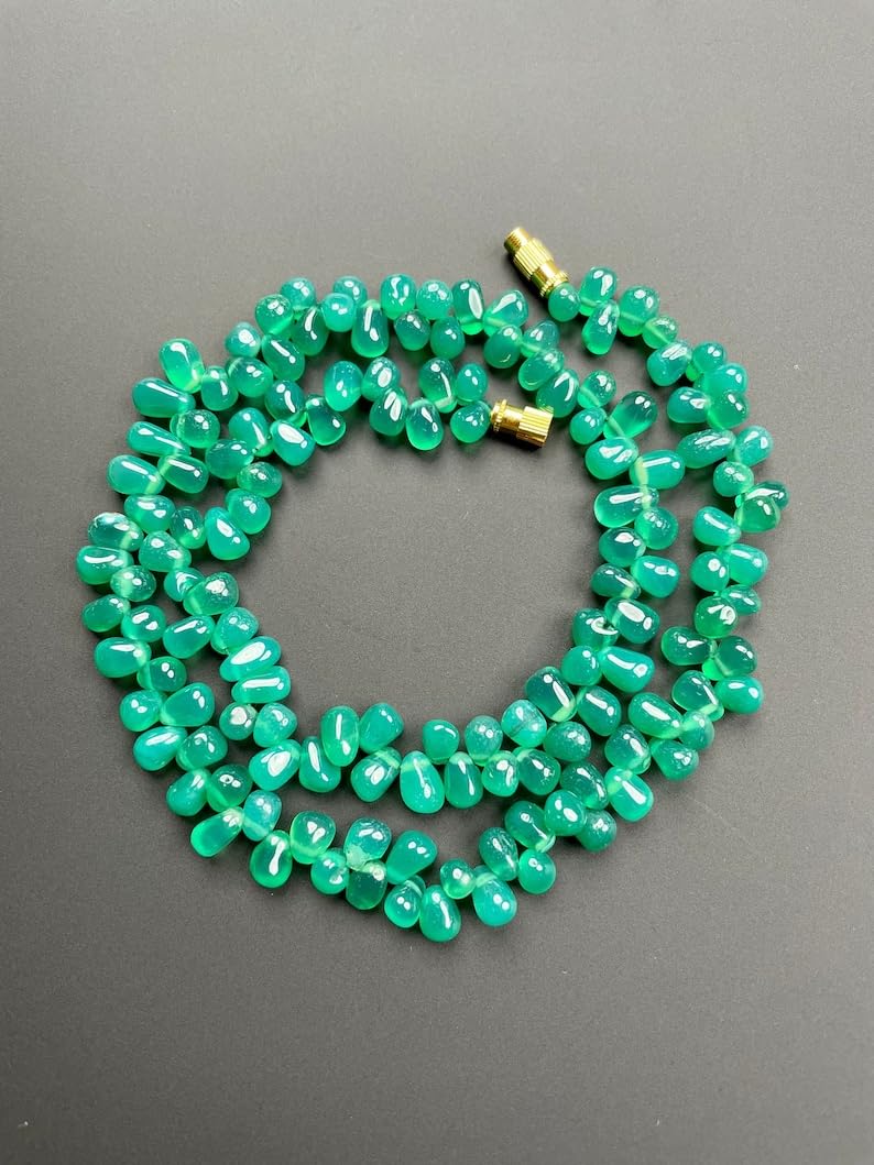 Perles en onyx vert en larme pour créer vos bijoux bohèmes et colliers d'été