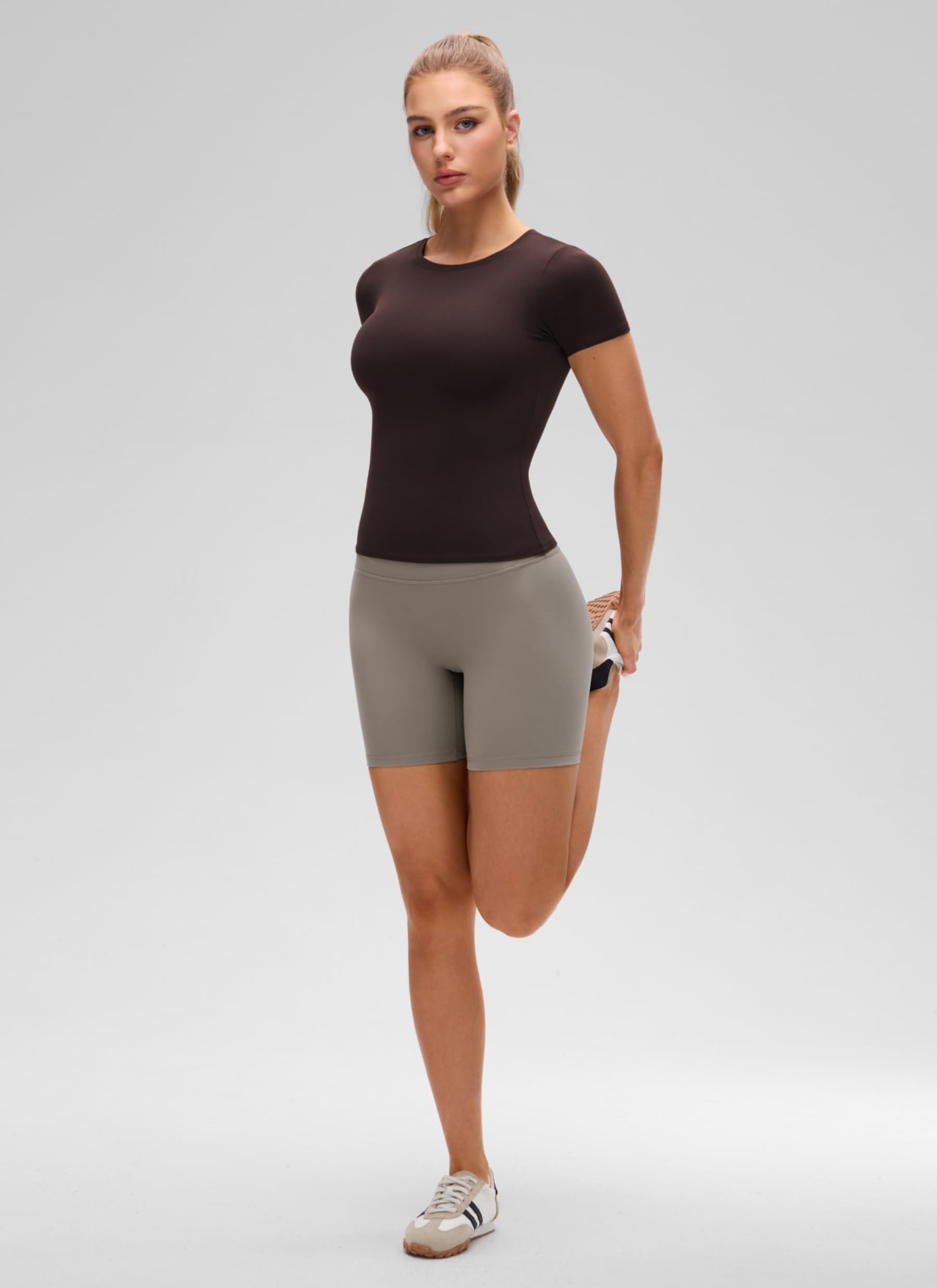 CRZ YOGA Damen Softembrace Kurzarm Shirts Basic T-Shirt Lightweight Y2K Crop Top Yoga Sport Sportshirt Summer Rundhals Leichtes Oberteil