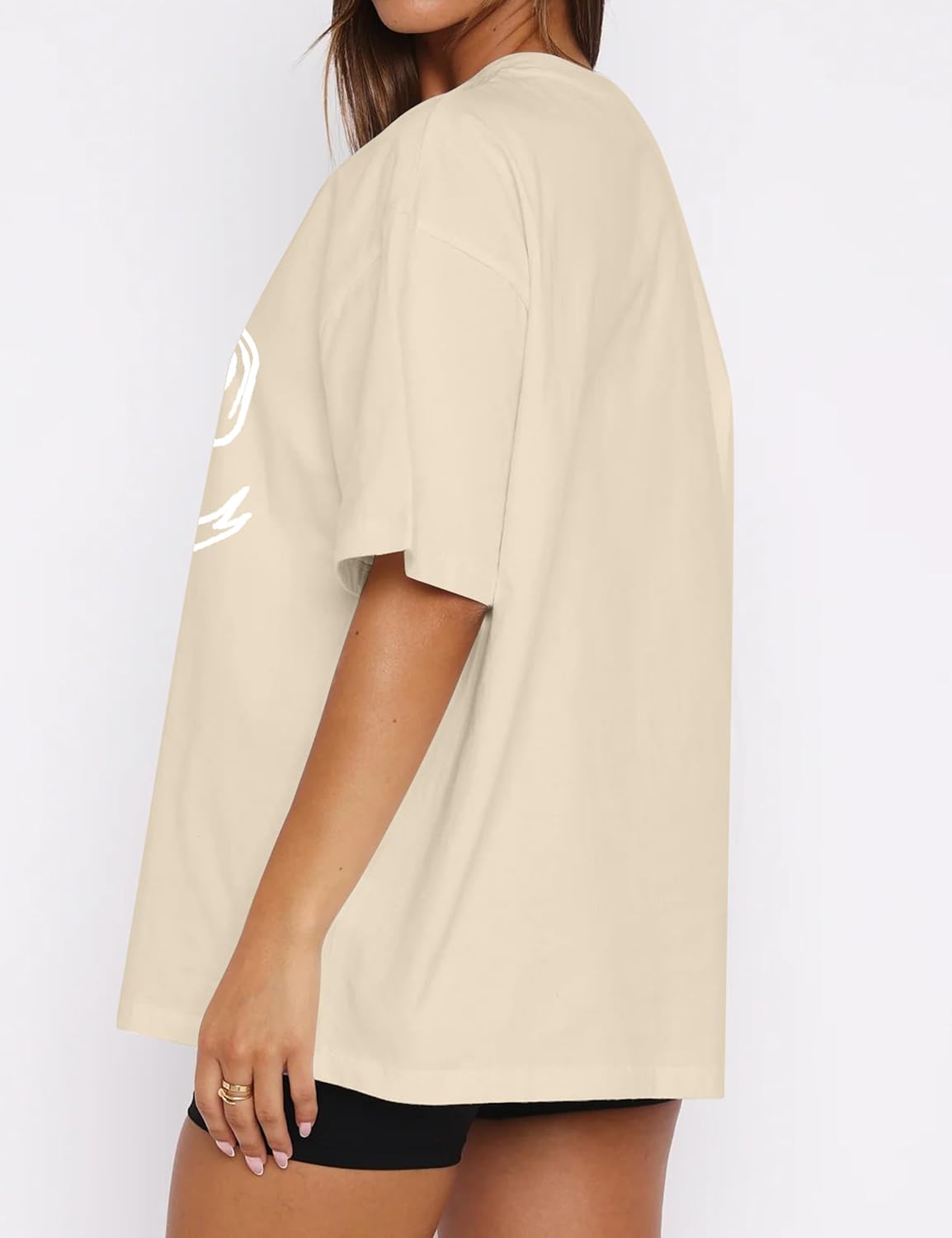 MISSACTIVER Women’s Oversized Bow Graphic T-Shirt Drop Shoulder Short Sleeve Graphics Tee Shirt Casual Outfit Going Out Top - Image 4