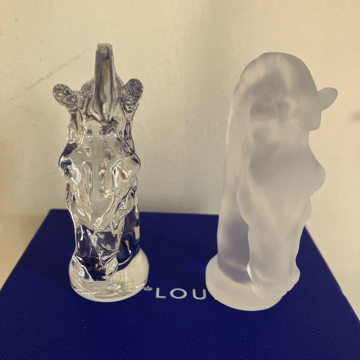 Amazon | 箱ショップカード付き サンルイ チェス 馬 置物 2個セット