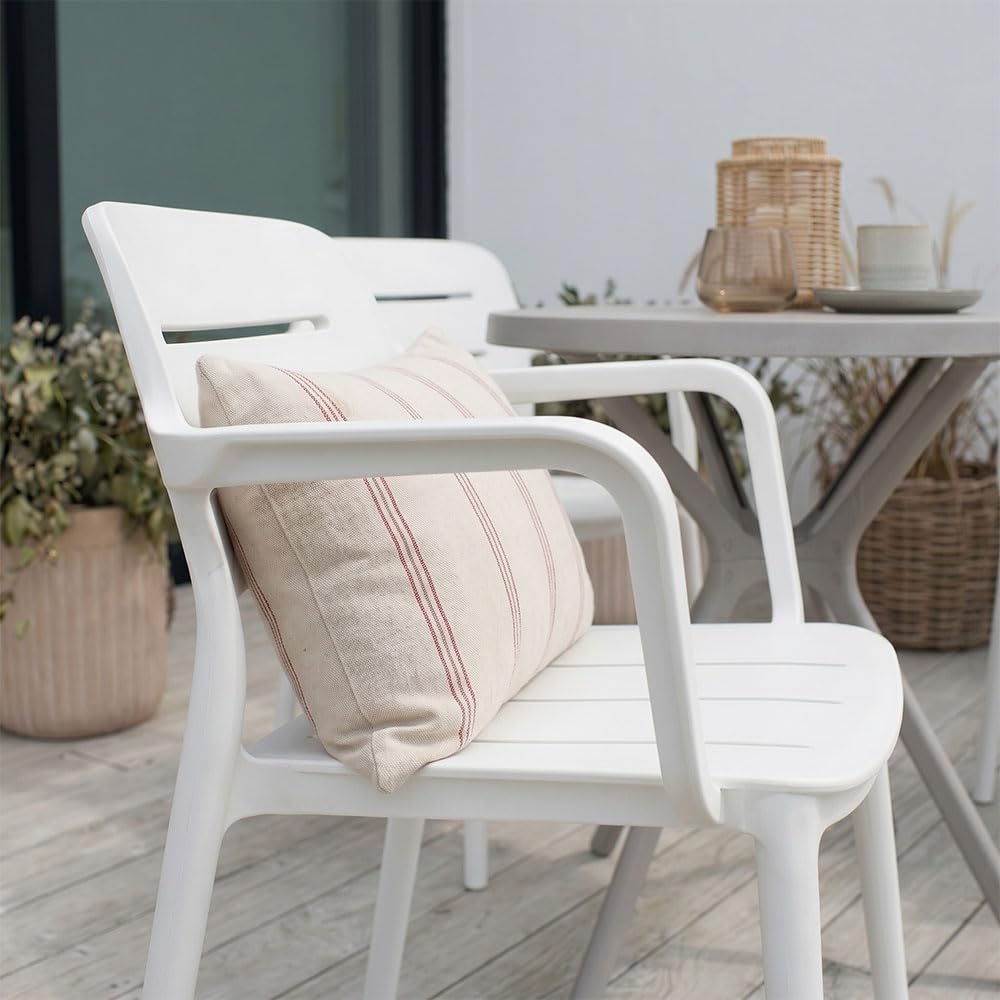 SIEDITI FUORI E DENTRO Sedie da esterno, giardino in resina con fibra di vetro impilabili, con braccioli, moderne Dora (4 sedie con braccioli, Bianco)
