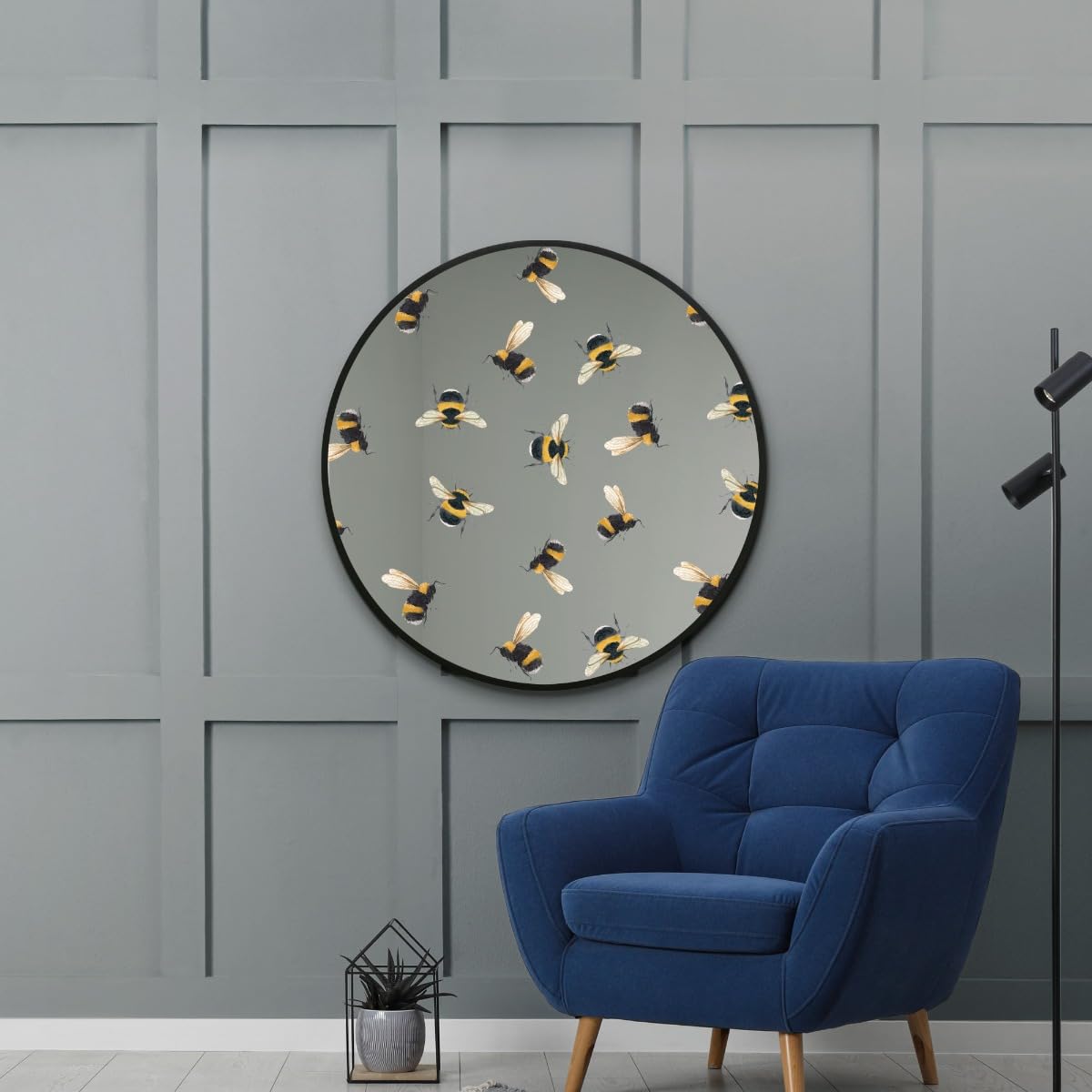 MirrorOutlet The Typis - Black Metal Frame Edged Modern Round Circular Edge Wall Mirror With Bumble Bee Design 31"x31" (80CM X 80CM) Silver Mirror Glass with Black Frame