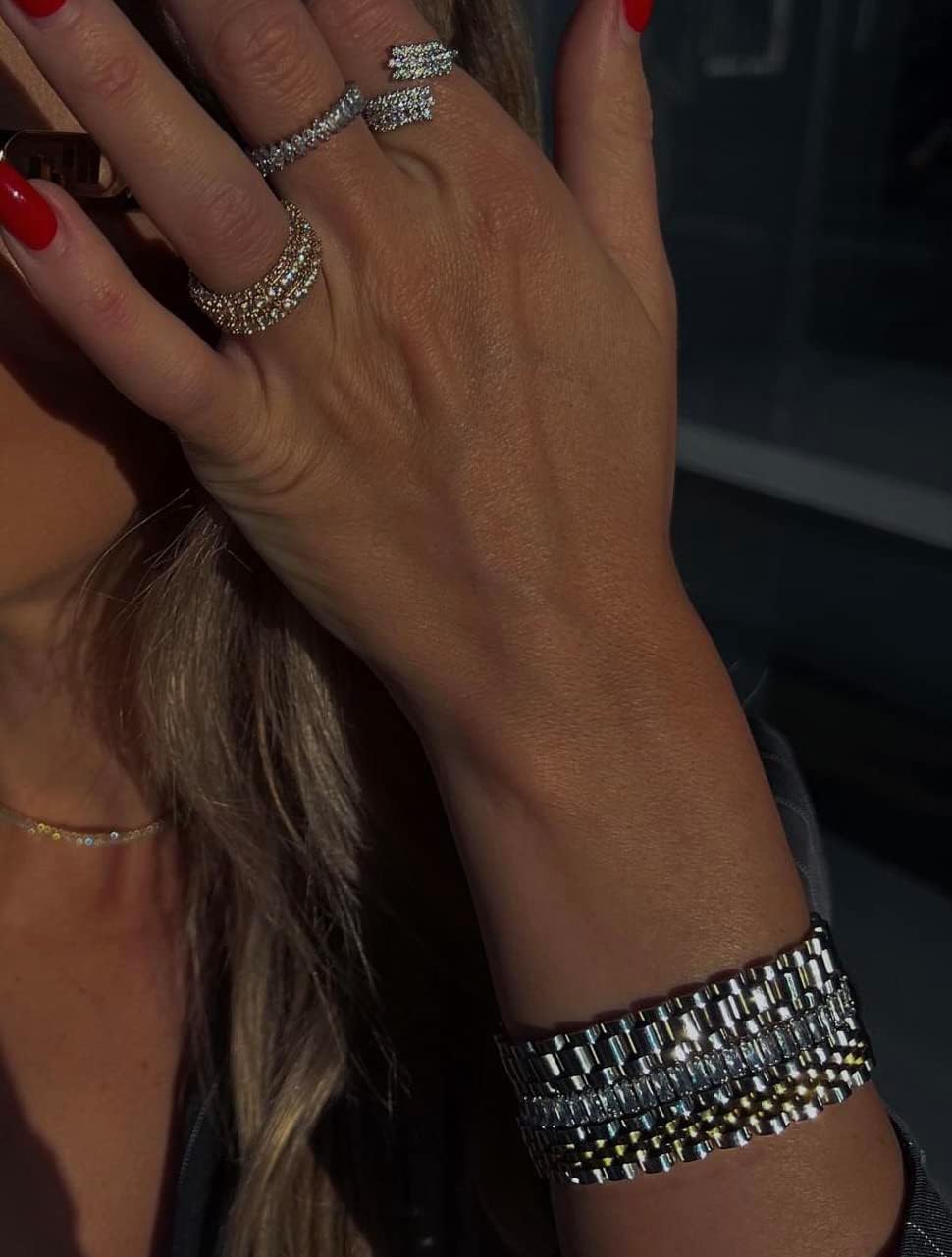 New York SILVER Stainless Steel Bracelet by Endlessly | Water-resistant Thick Link Chain Bracelet for Women and Men | Fashion Wristband Bracelet