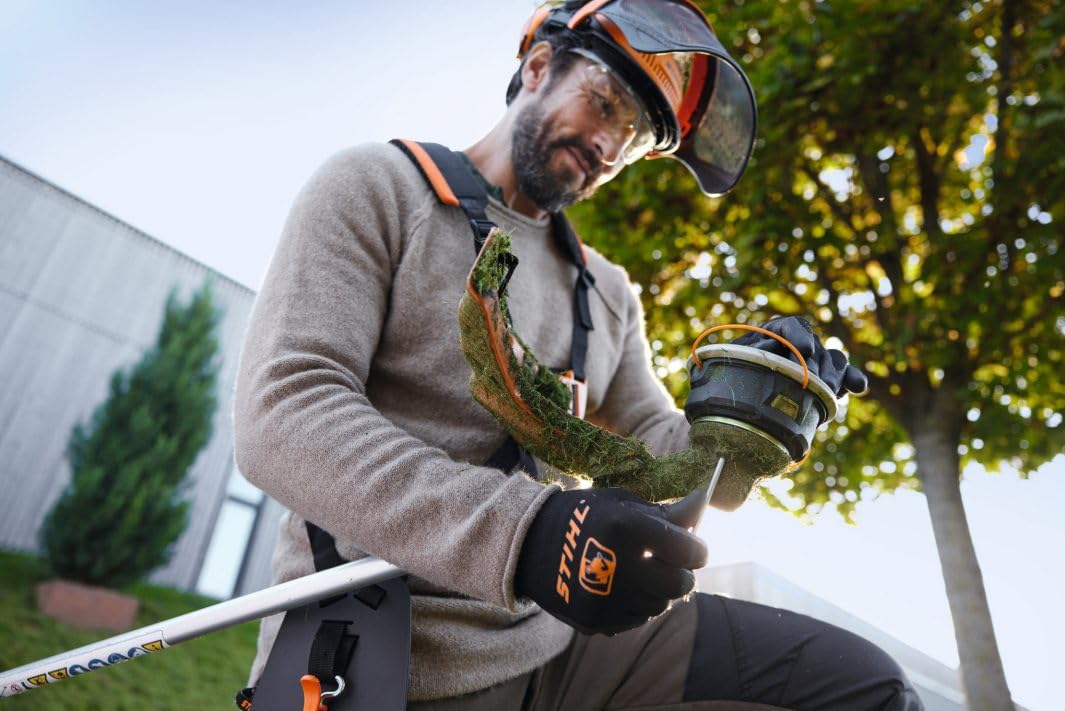 Stihl Decespugliatore a batteria FSA120 con batteria AP200 e caricabatteria AL500