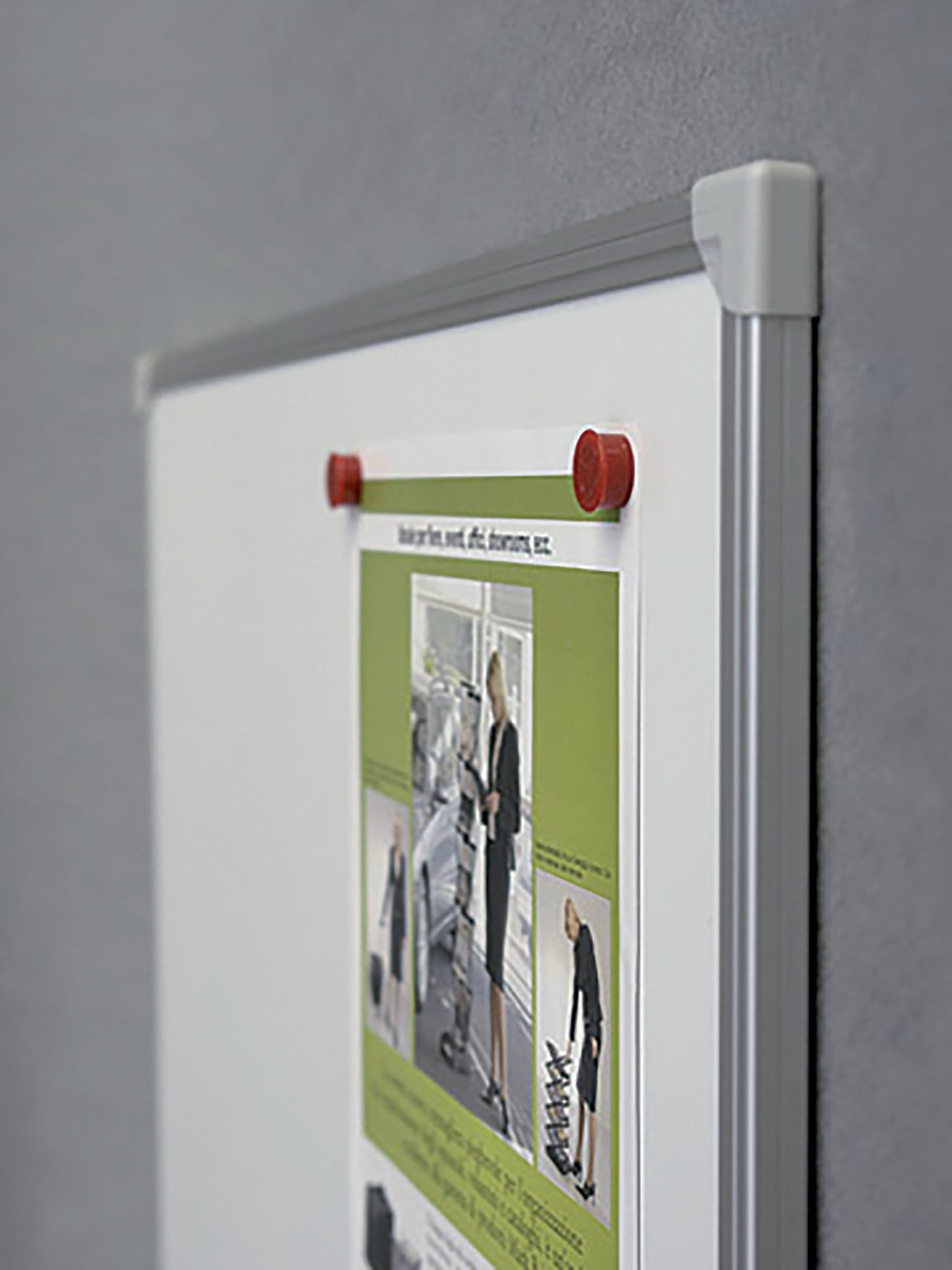 U-Act! TableauLine.Cadre en aluminium avec coins en plastique.Couleur du cadre : argent, coins gris clair (un en vert).Plateau.Accessoires pour fixation murale :Suspension miroir. Blanc émaillé 60 x 45 cm weiß