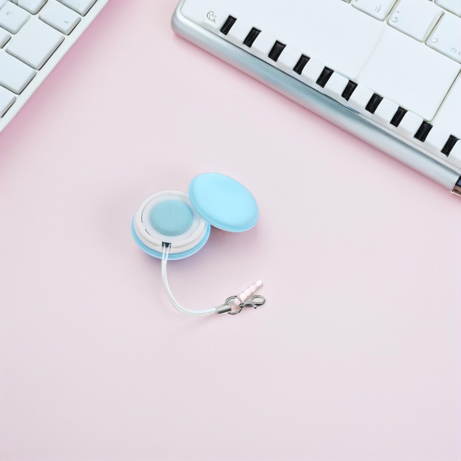 jojofuny 4 Piezas Toallitas Limpiadoras de Pantalla Táctil para Celular Limpiador de Pantalla Macarons con Llavero para Limpiar Lentes y Llevar Lados
