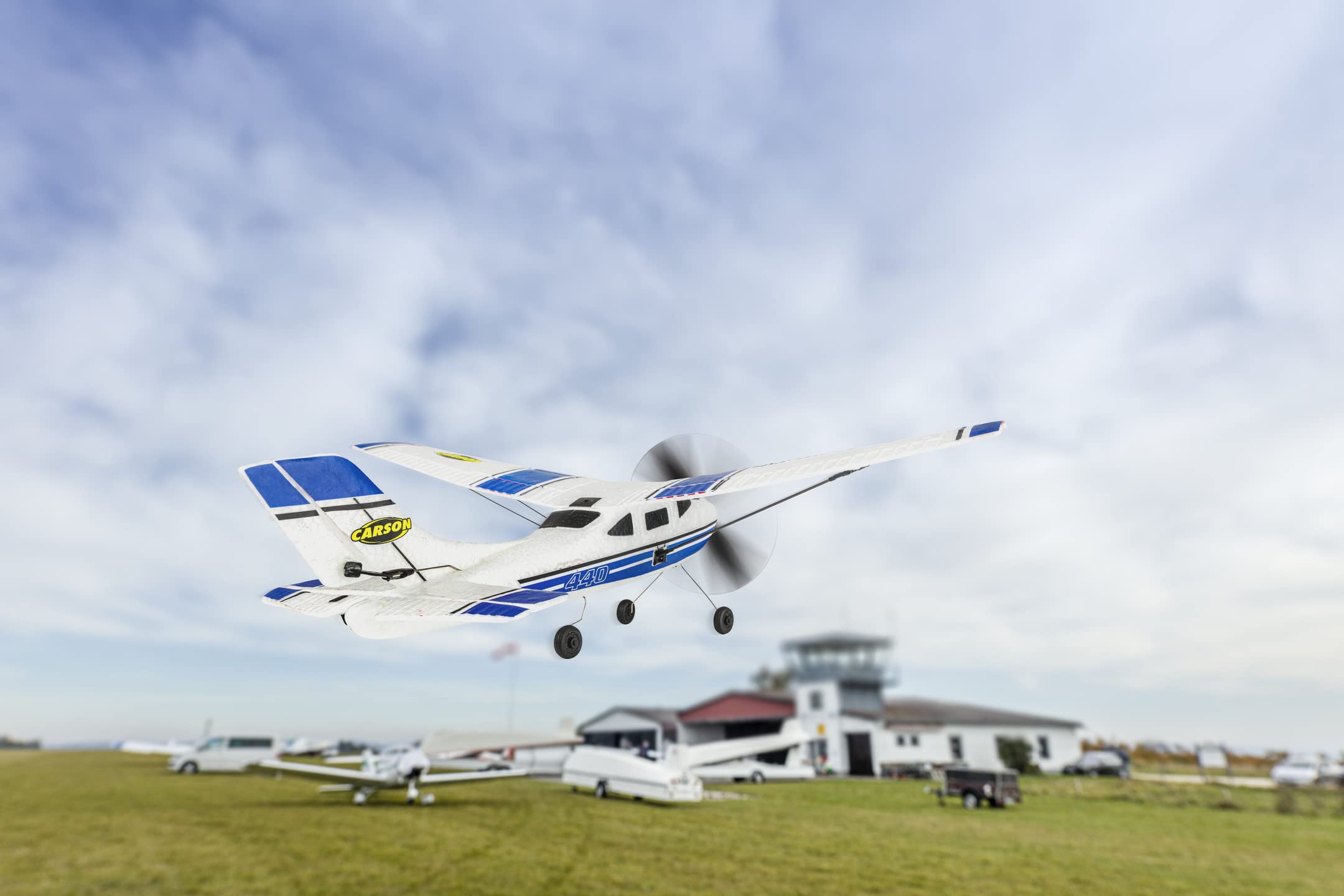 Carson 500505034 Aereo sportivo RC 2,4 GHz 100% RTR blu - modellino di aereo telecomandato, aereo RC, robusto modello RTF (Ready to Fly) per principianti, incluse batterie e telecomando