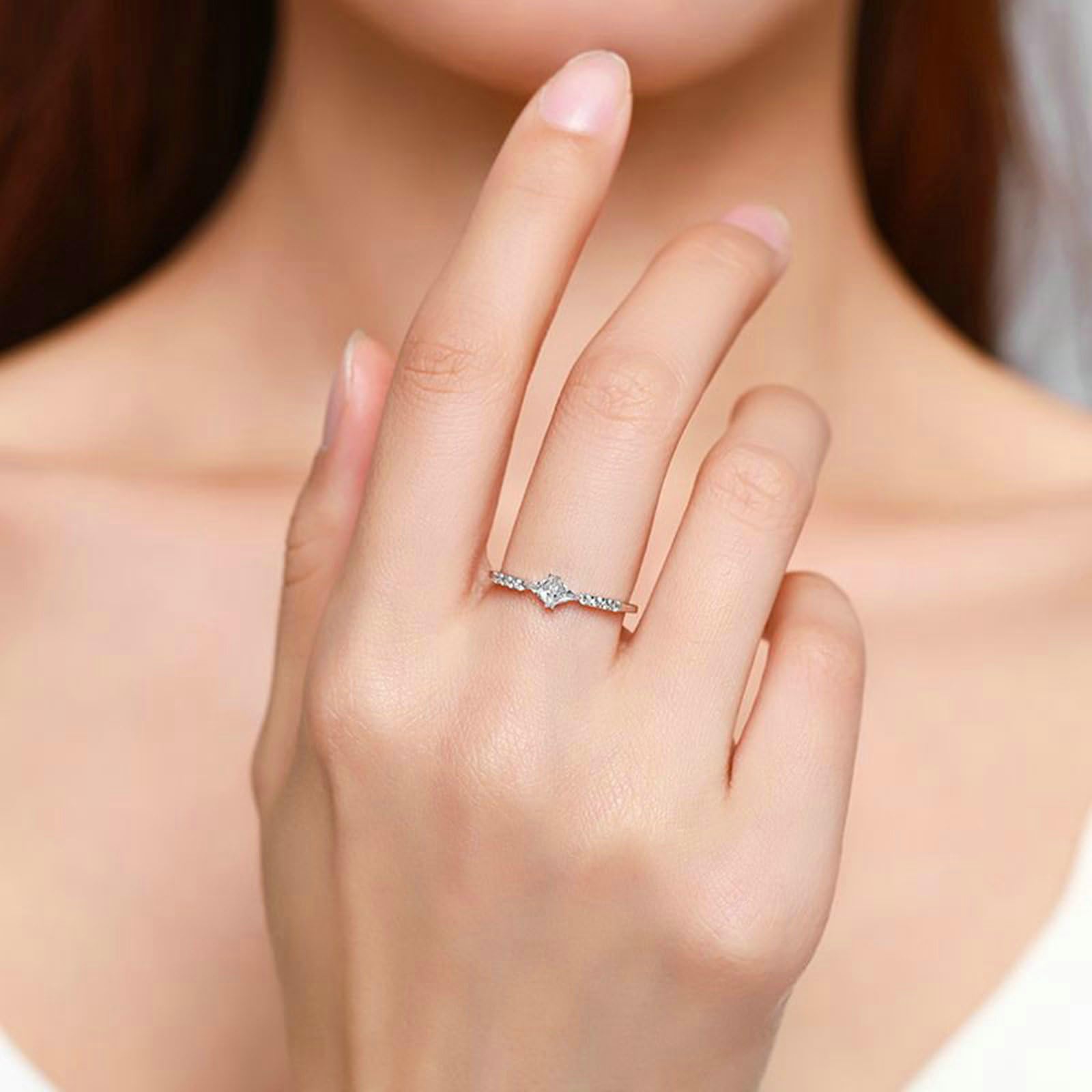 Bague Femme Or Blanc 9/14/18 carats, Anneau Empilable Incrusté de Moissanite Triangle, Bague Fine Or Véritable