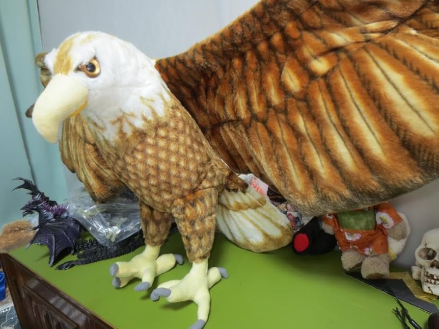 タグ付未使用　ヴィレッジヴァンガード　超BIG！鷹ぬいぐるみ　タカ　140㎝！ Amazon.co.jp: タグ付 ヴィレッジ 超BIG 鷹ぬいぐるみ タカ 140