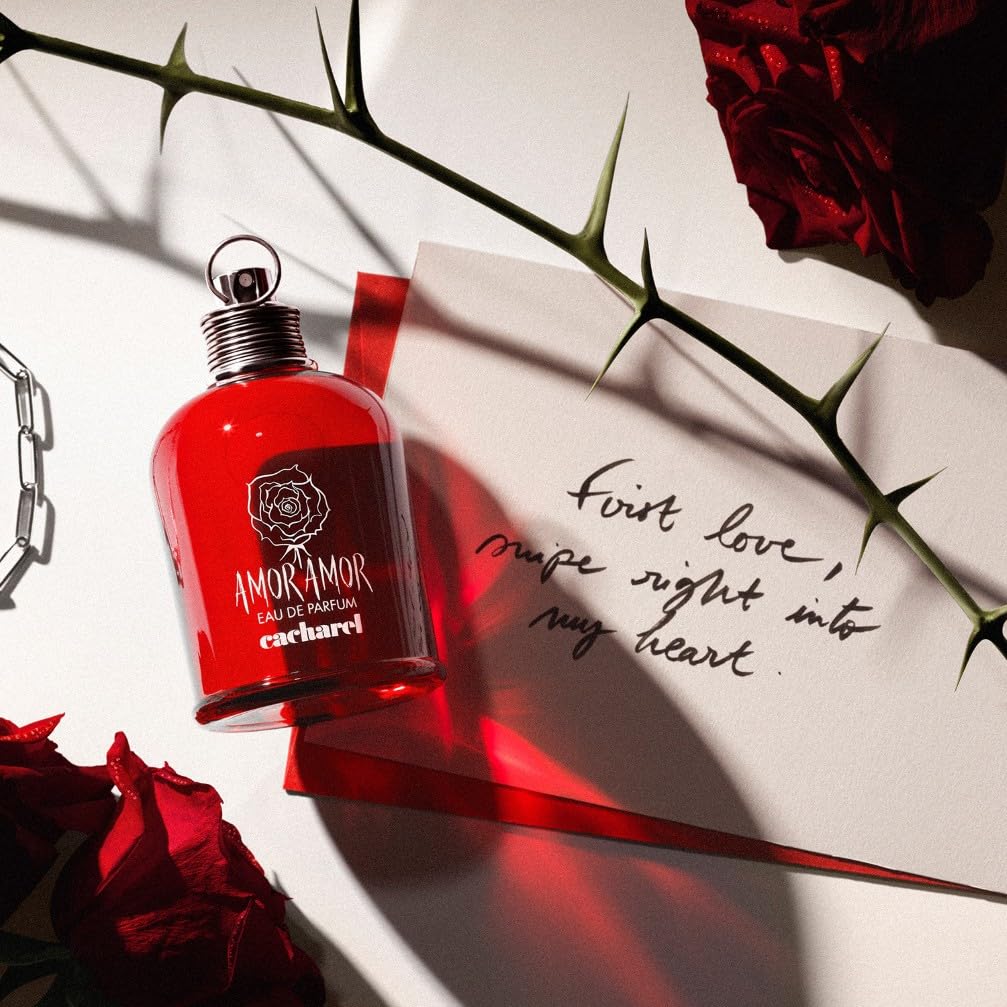CACHAREL Amor Amor - Eau de Parfum Femme - Floral & Chypré - Accord de Poire, Accord de Rose & Musc Blanc - Tenue Longue Durée - Spray Vaporisateur
