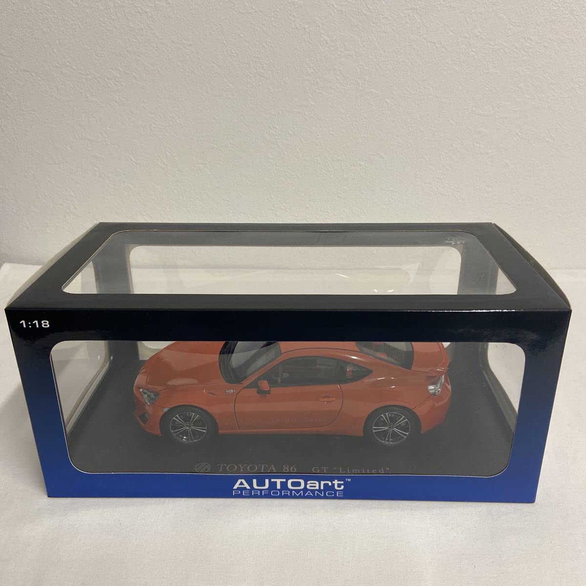 Amazon.co.jp: AUTOart 1/18 ミニカー 86 GT Limited RHD Orange