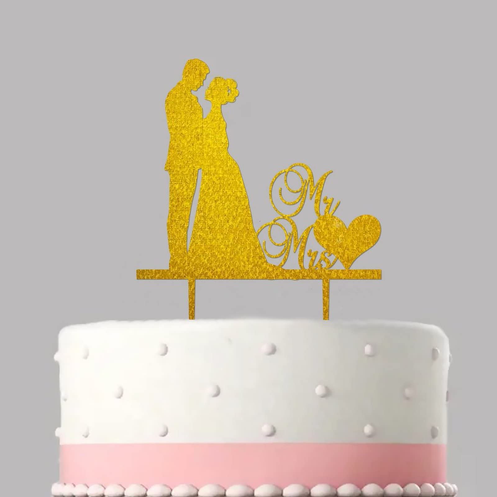 Décoration De Gâteau De Mariage Couple S'Embrassent Avec Un Petit Chien À Côté D'Eux Acrylique