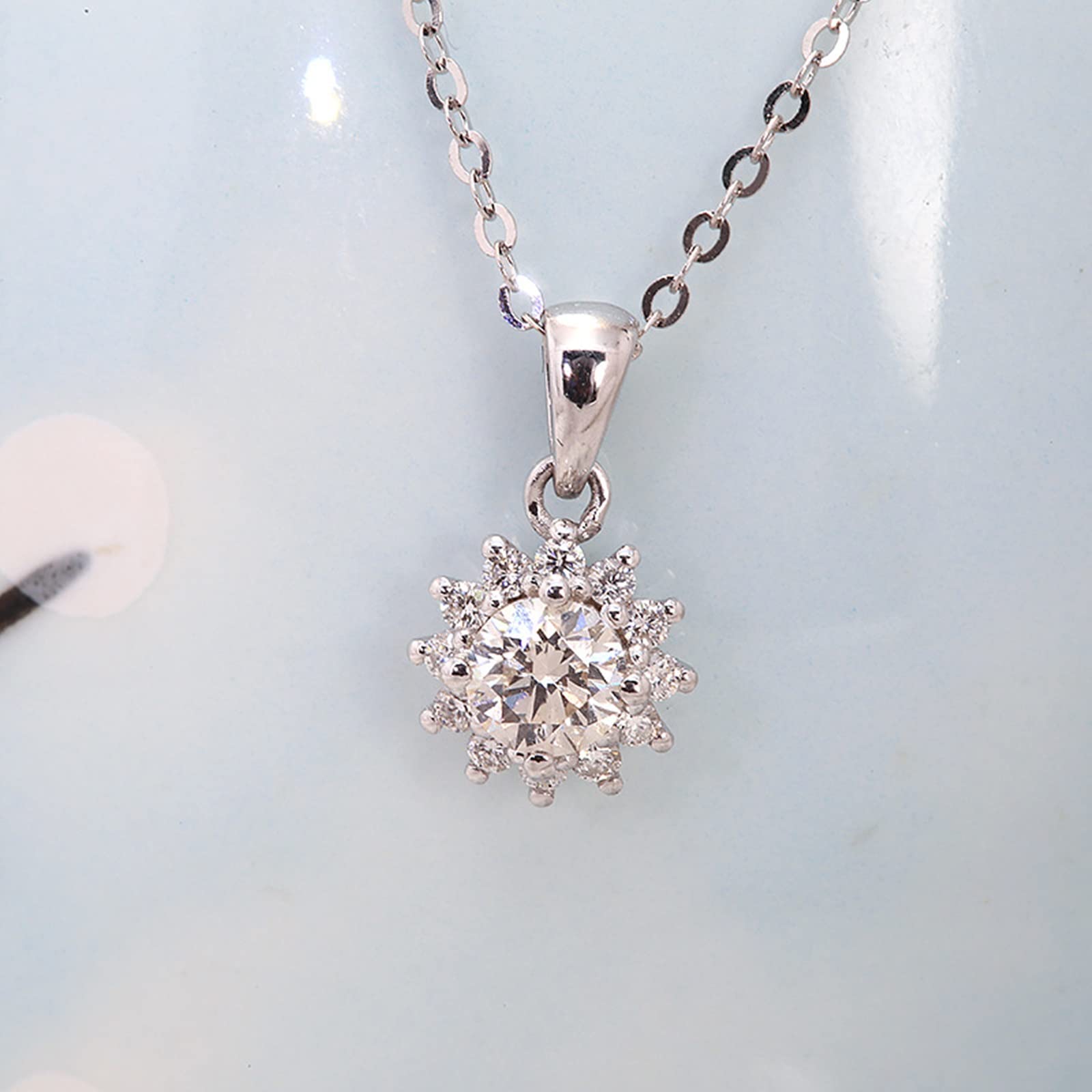 Feng Shui Hochzeitshalsketten für Frauen, Halskette aus 14 Karat/18 Karat Weißgold, Sonnenblume, 0,3 Karat Moissanit-Anhänger, 45,7 cm