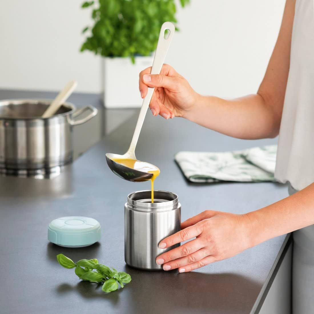 Xavax Thermo Soup Container 500 ml (Soup Cup to Go with Lid, Leak-Proof, Lunch Box Hot 6 Hours, Cold 9 Hours, Stainless Steel Soup Cup for Travel, Soup Container Double-Walled Insulated), Pastel Blue