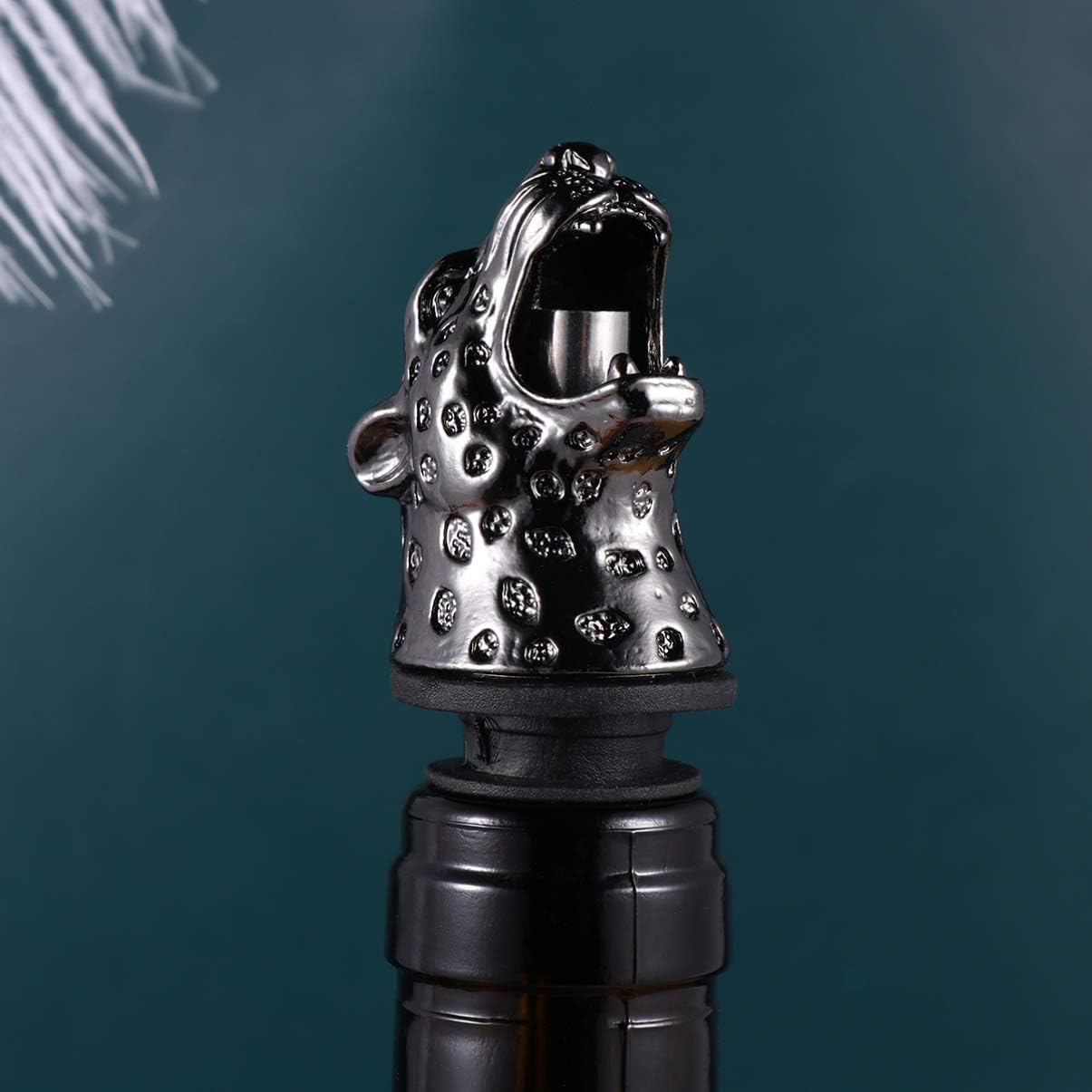 3pcs Pour Spout Wine Cork Pourer Wine Accessories Vacuum Sealed Wine Saver Cork Decorative Wine Stoppers Animal Wine Aerator Animal Wine Pourer Drink Bottle Leopard Head