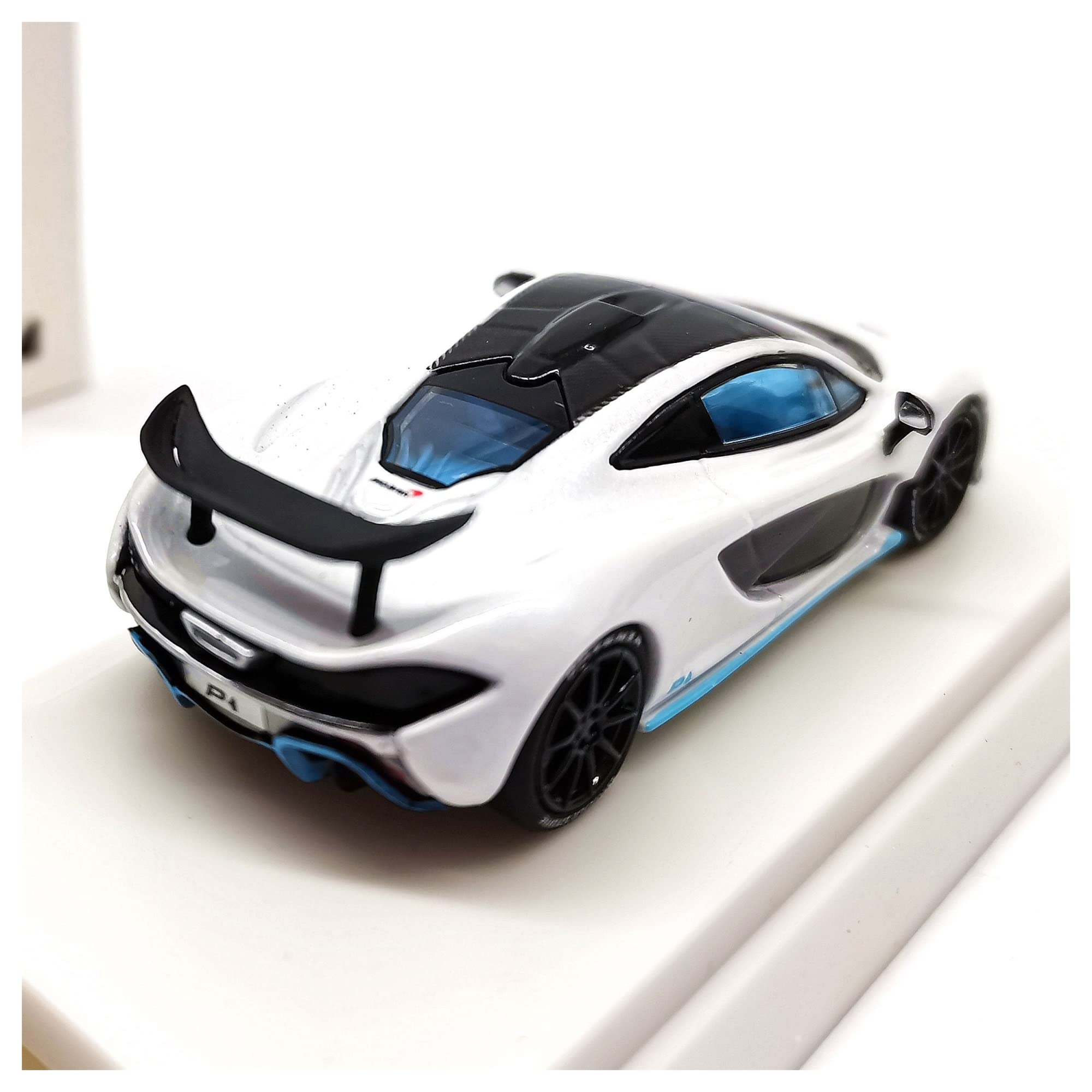 Amazon.co.jp: ミニチュアカー 1:64 マクラーレン P1 ホワイト