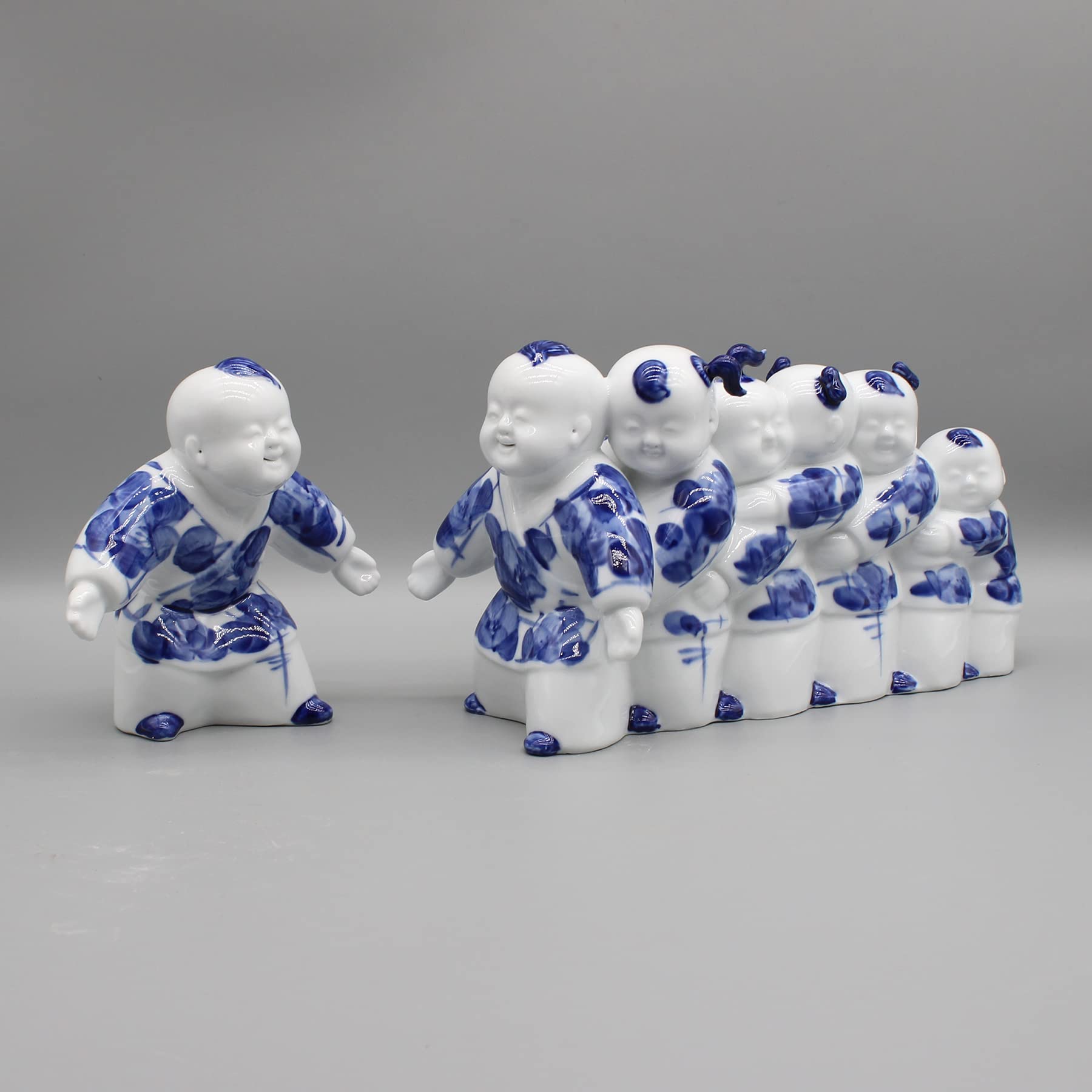 Eastern Tide Blue And White Porcelain Figurine Set, 17 Cm Height, Traditional Chinese Style Decorative Ornaments, Eagle Catches Chickens Game