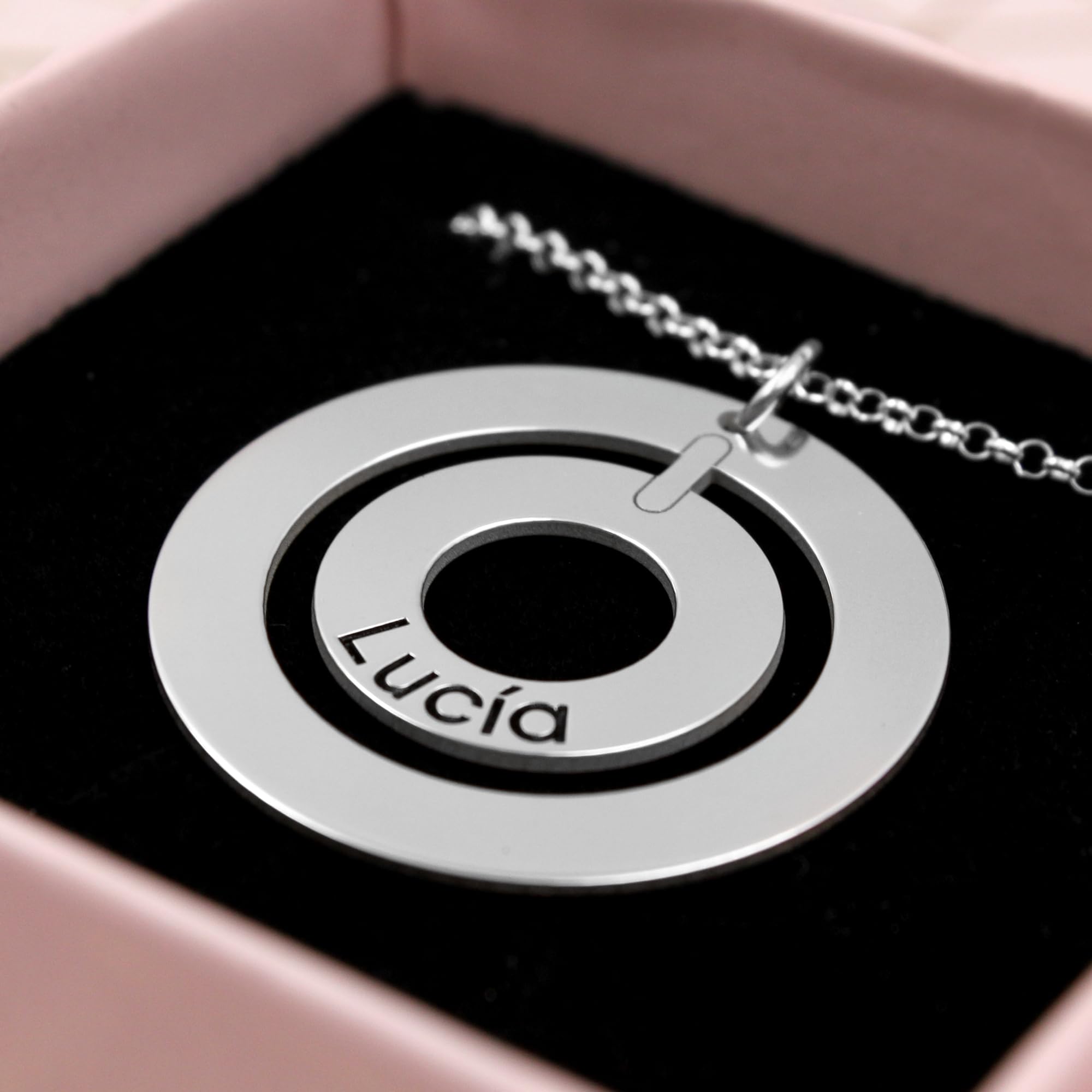Collar Personalizado con Nombre - Joyería Personalizada para Mujer - Regalo Perfecto para Celebrar la Familia