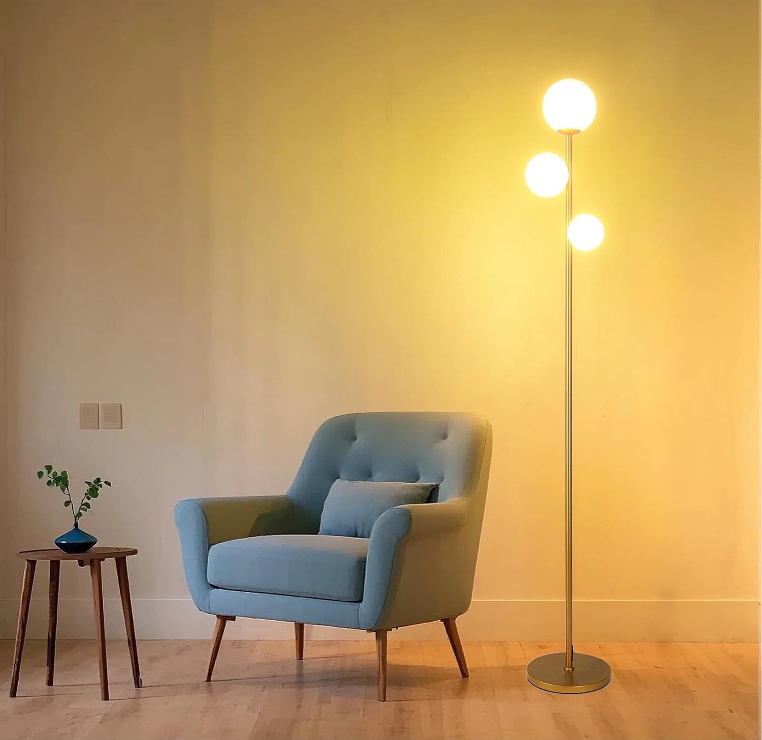 Fiqevs Floor Lamp, 3 Globe Mid Century Floor Lamps for Living Room with Sphere Frosted Glass Shade and 3 2700K LED Bulbs, Vintage Modern Gold Standing Lamp for Bedrooms, Office - Antique Brass 3 Globe Gold