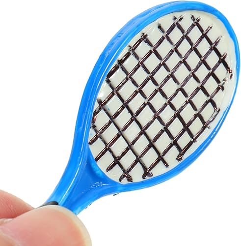 Miniatura 2 de Garneck 4 piezas de raqueta de tenis de simulación en miniatura y modelos de pelota, mini decoraciones de tenis, pequeños accesorios deportivos para