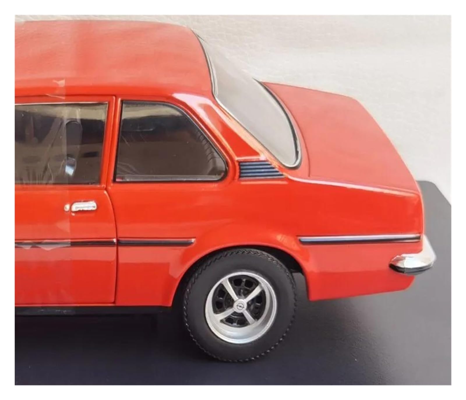 Amazon.co.jp: Mini Car Opel Ascona B 1:24 Classic Red Car Alloy