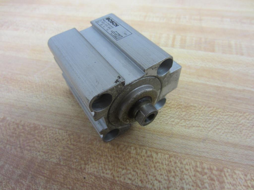 Amazon.com: Bosch 0 822 010 642 Cylinder 0822010642 : Automotive