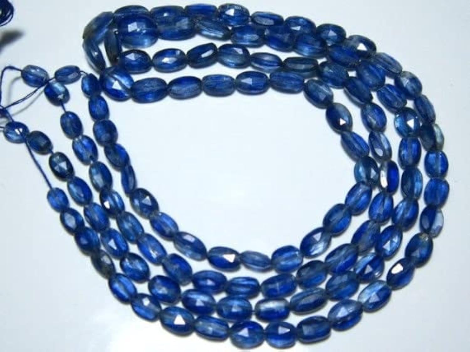 Kyanite pierre naturelle bleue pour créer vos bracelets bohèmes chic
