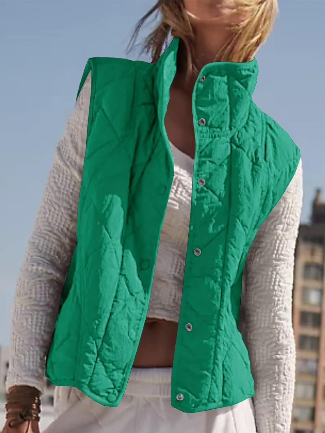 Veatzaer Womens Puffer Vest Cropped Quilted Stand Collar Lightweight Jacket Sleeveless Button Down Tops