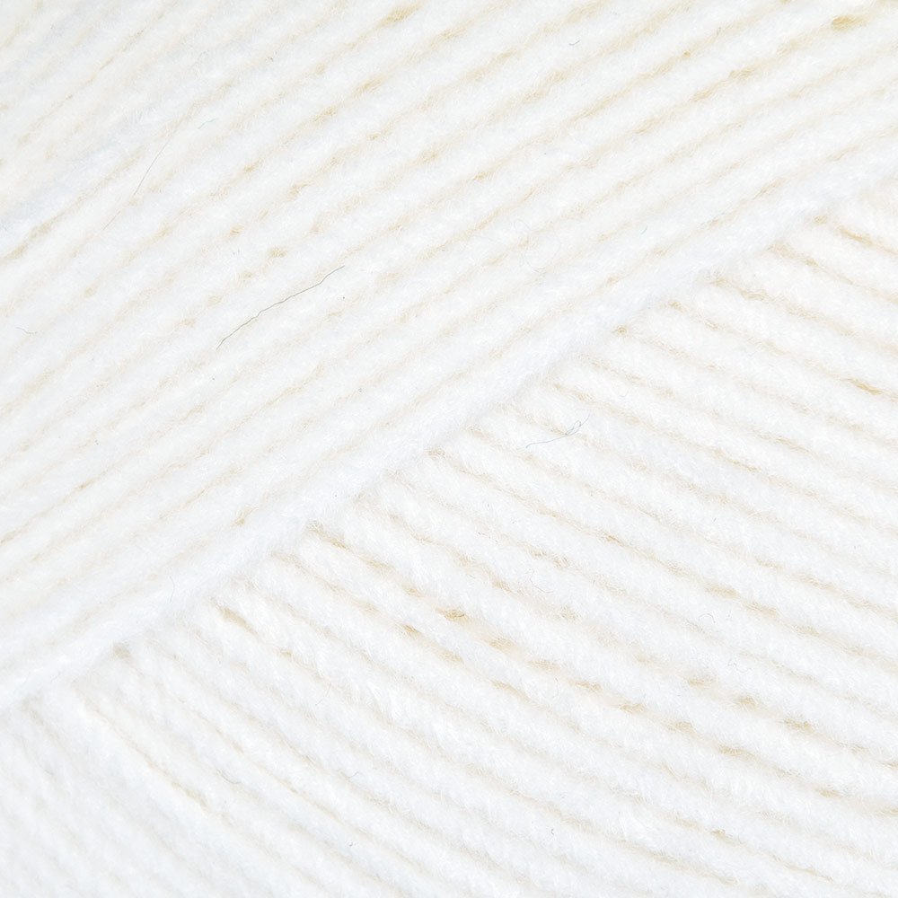 Mary Maxim Maximum Value Yarn - White