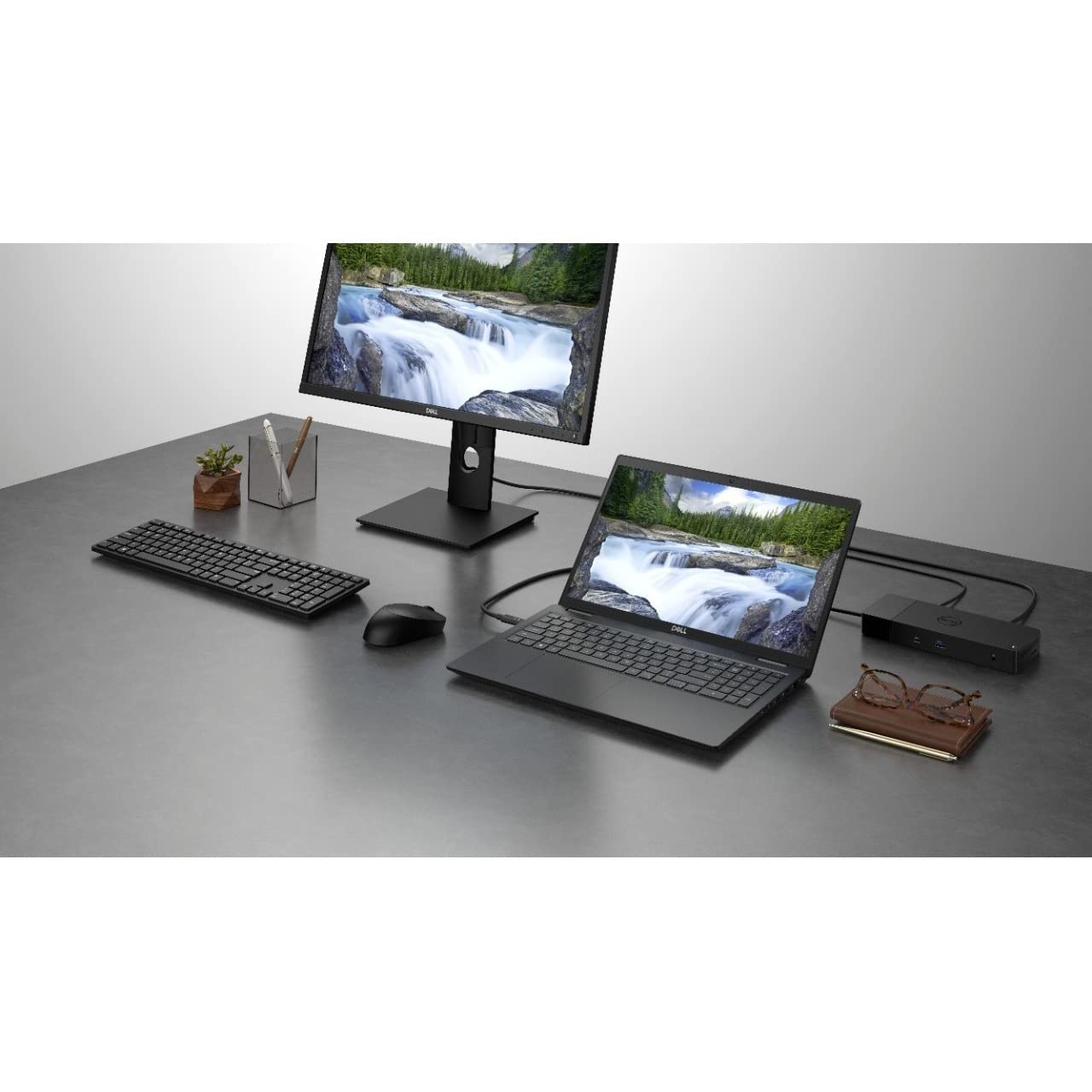 Dell Latitude 3520 | Core i7第11世代 | Amazon.com: Dell Latitude 3520 Business Laptop, 15.6''FHD