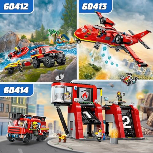 City Aereo Antincendio, Giocattolo dei Vigili del Fuoco per Bambini e Bambine da 6 Anni in su, Aeroplano con Portellone Apribile Lancia Elementi Acqua, 3 Minifigure dei Pompieri e Jetpack 60413 - Lego - Immagine 7