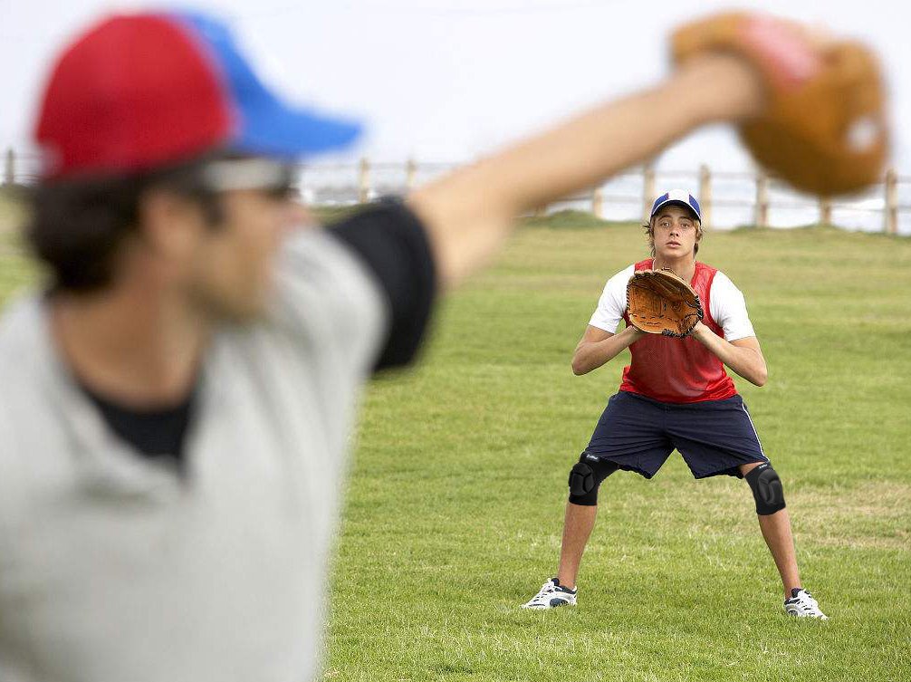 Luwint Volleyball Knee Pads, Sponge Padded Collision Avoidance Knee Sleeve for Youth Adult, Sports, Volleyball, Gardening, Gym, Yoga, Unisex : Tools & Home Improvement