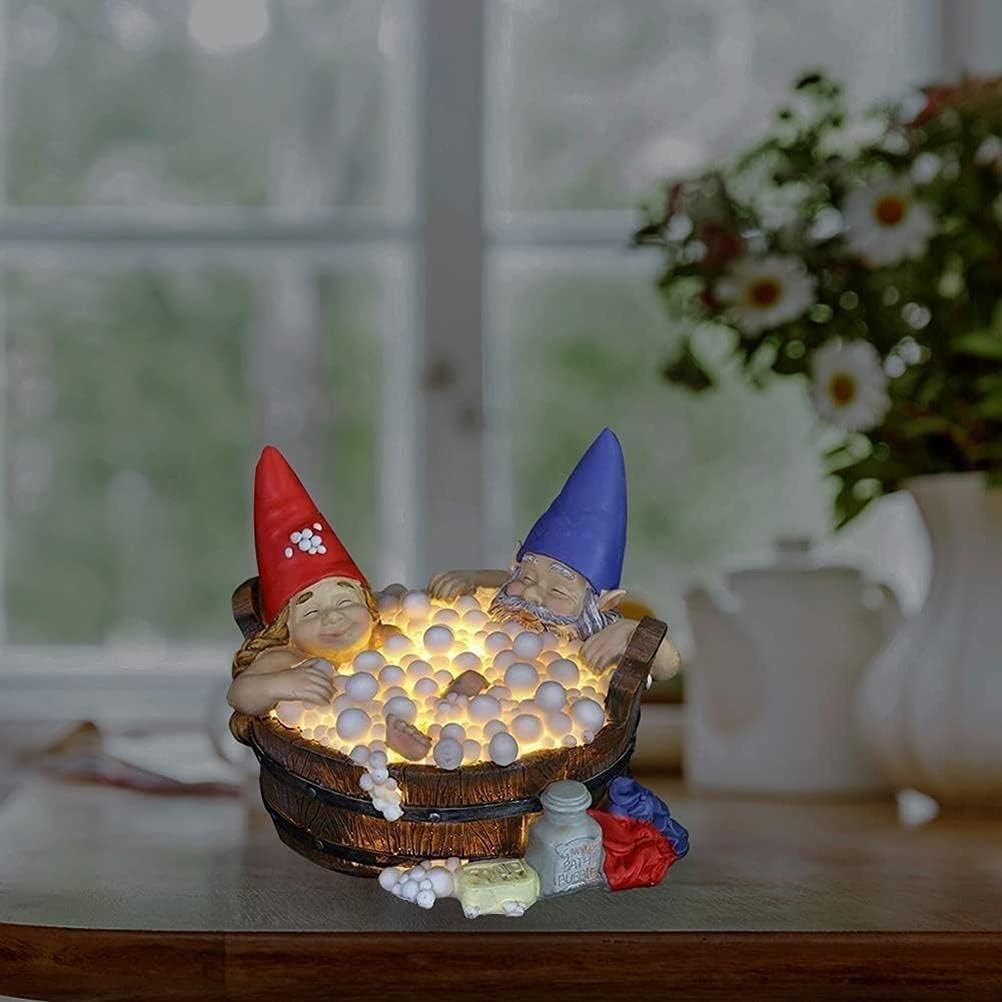 Słoneczne figury do dekoracji na zewnątrz Dekoracja ogrodowa Słoneczna figura krasnala do kąpieli Rzeźba Lampka nocna Rozmiar 18x13,5 cm Materiał Słoneczna para Dekoracja, rzeźba (różne kolory)