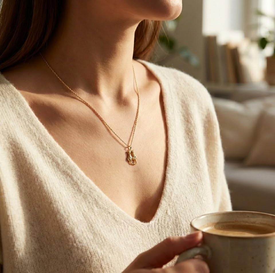 Gold Sitting Cats Charm - 10 Karat Solid Gold - Cat Jewelry - Image 3