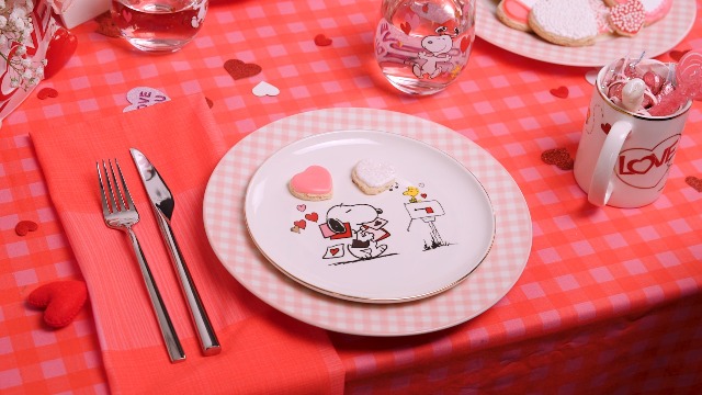 Amazon.com: Lenox Snoopy Valentine's Day Entertaining Collection