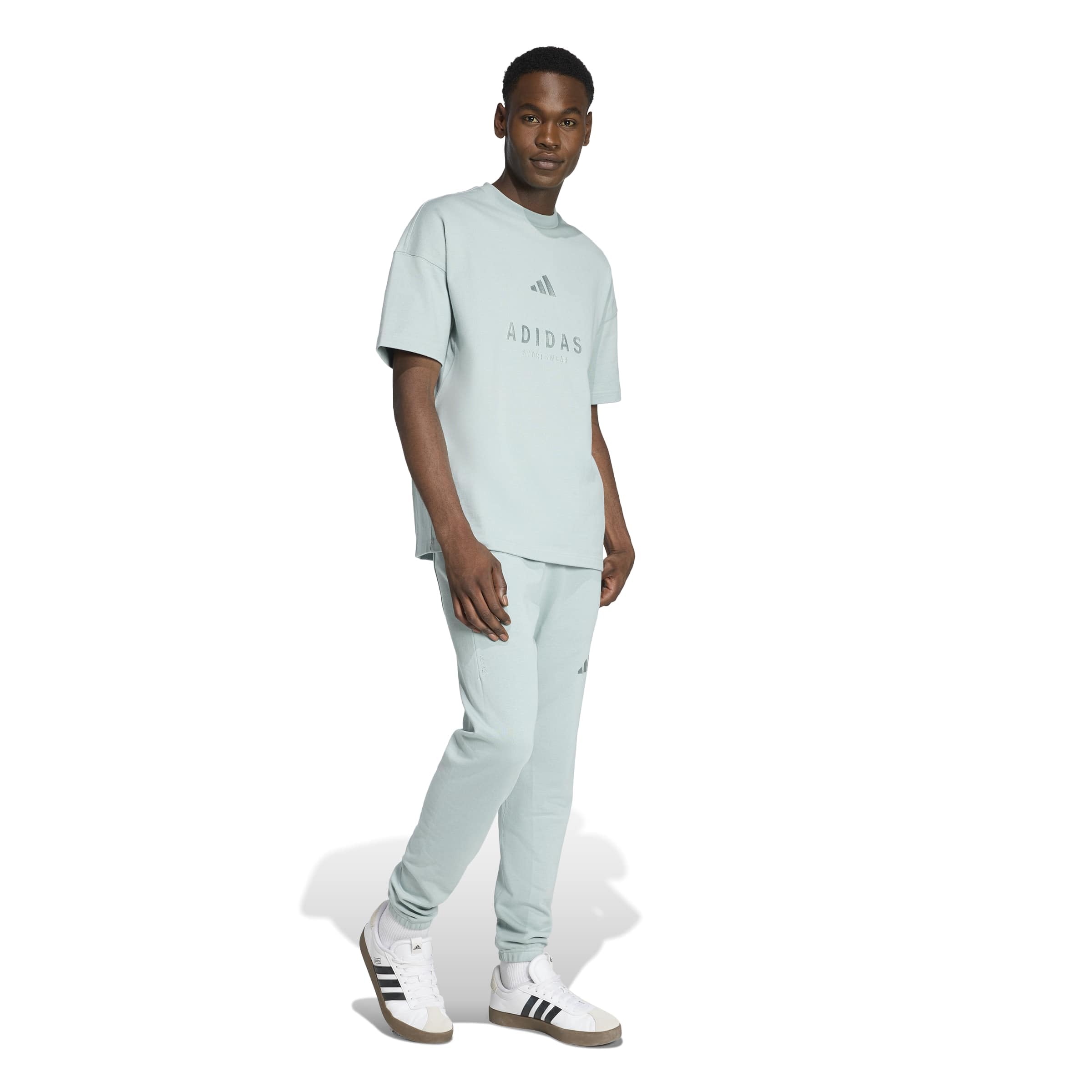 adidas All Szn Embroidered Graphics T-Shirt T-Shirt Graphique (Manches Courtes) Homme (Lot de 1)