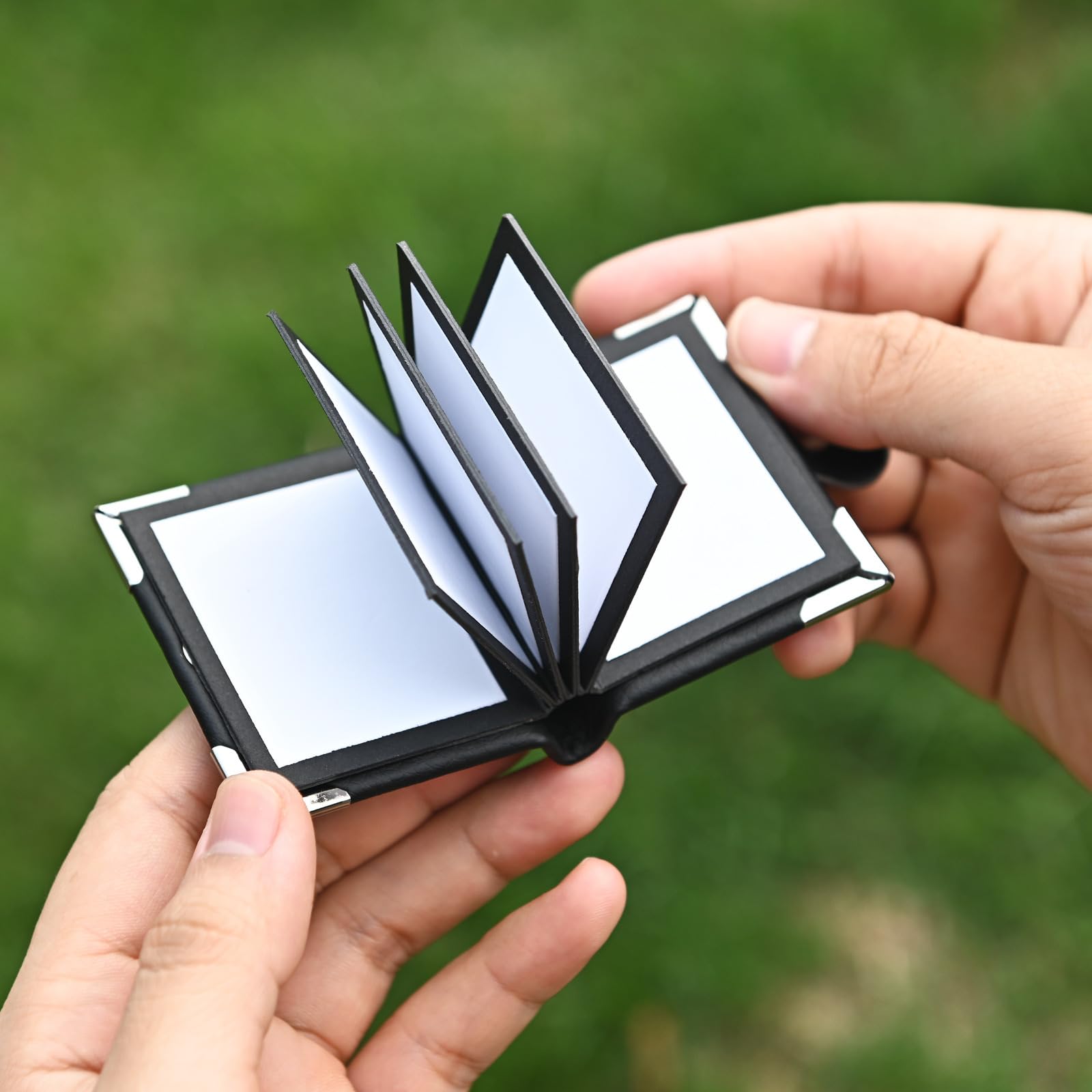 TPFOON Personalized Mini 10 Photo Album Keychain, Customized Present for Dad, Handmade Gift for Boyfriend, Couple Photo Album Keychain, Couple Gift Birthday Present