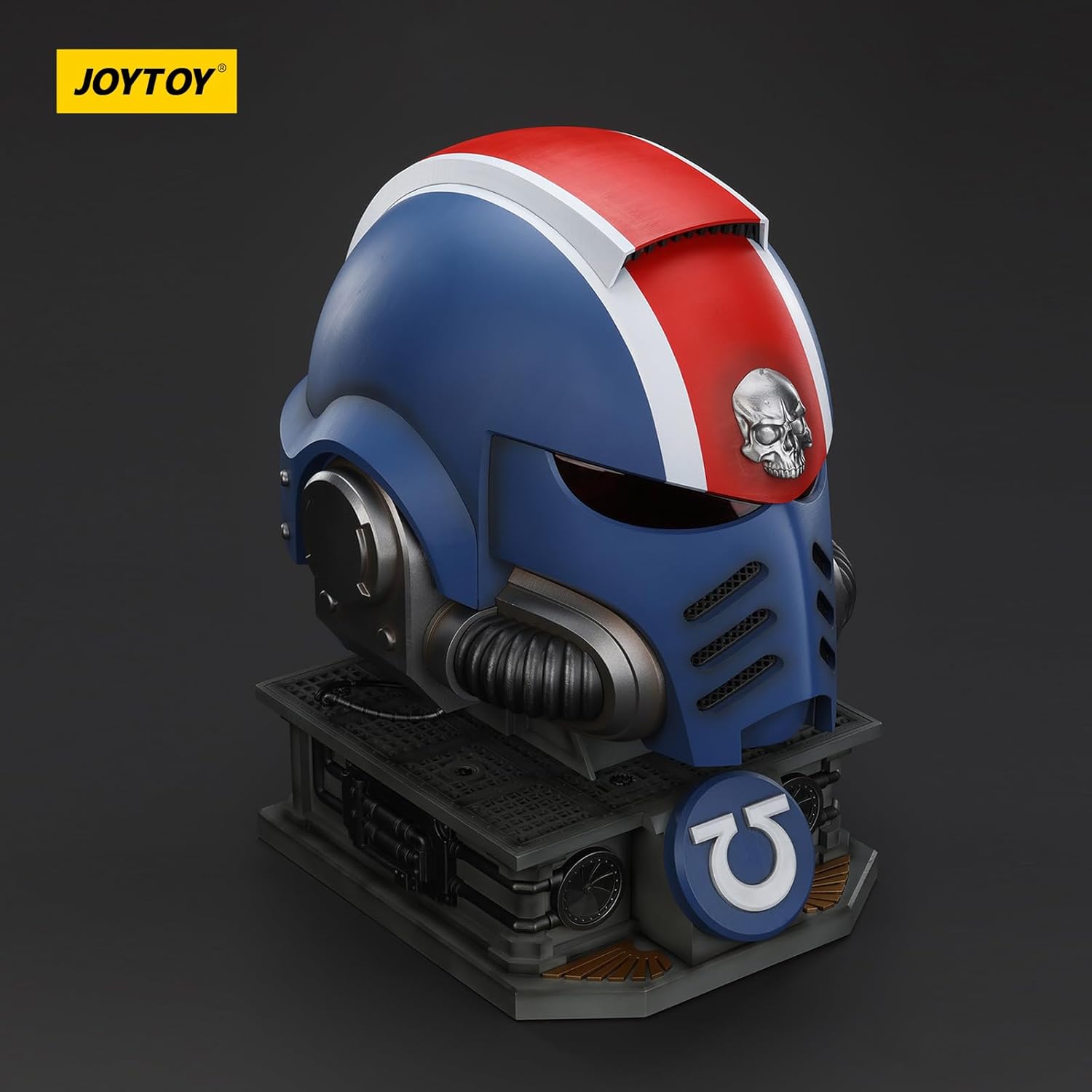 JOYTOY Warhammer 40k Space Marine 2 Ultramarines Lieutenant Titus' MKX Helmet & Display Stand 1/1 Collect and Display Model