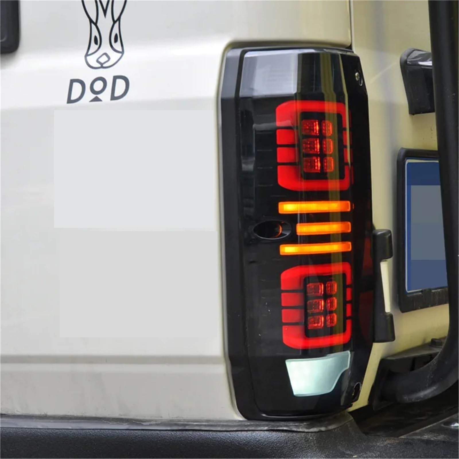 Amazon.co.jp: LED リアテールランプトヨタランドクルーザー LC70 LC71
