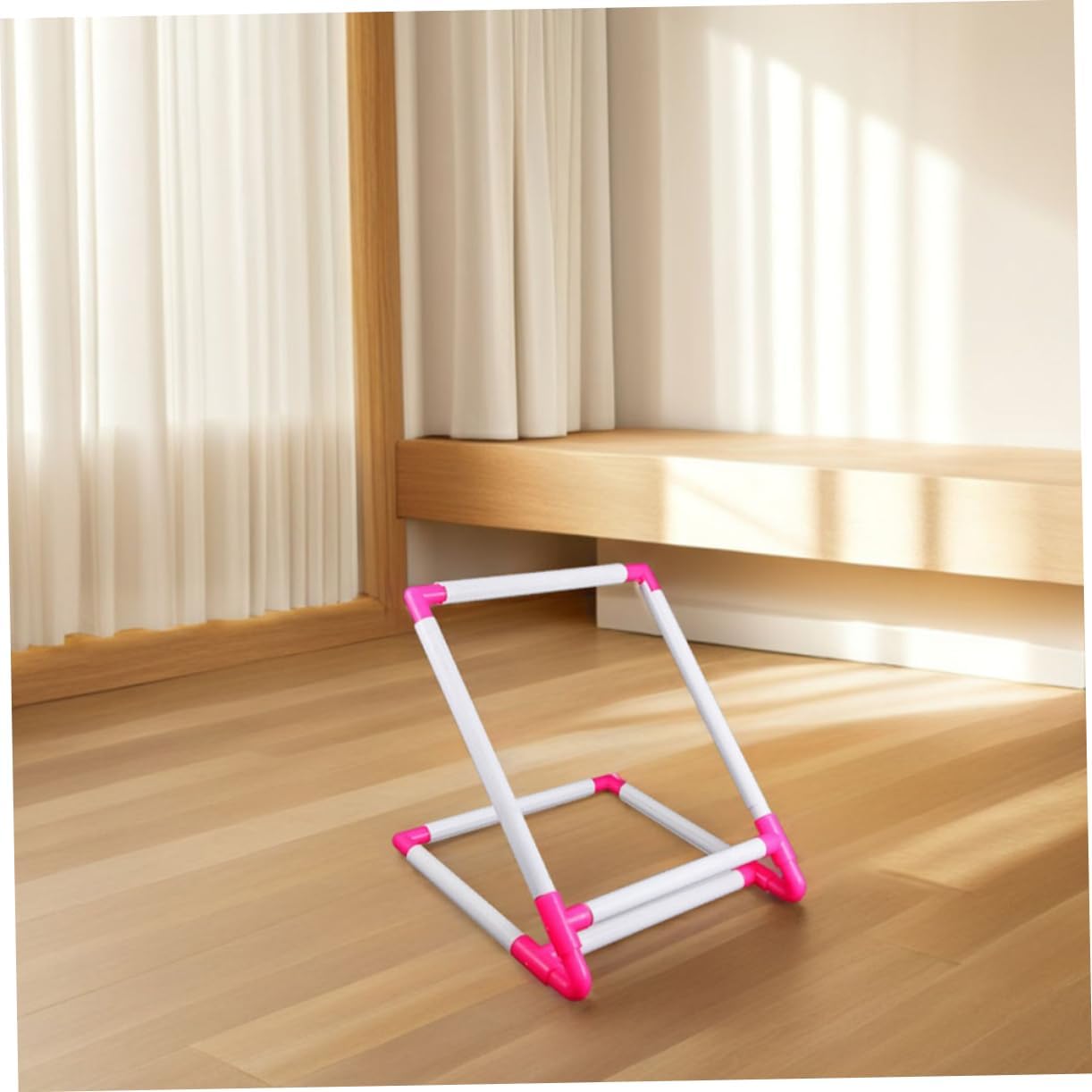 Homoyoyo Embroidery Hoop Stand Clamp Style Needlework Frame for Cross Stitch Quilting Projects Space Saving Tabletop Design Adaptable Dimensions for Crafting
