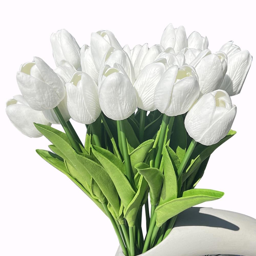 Tulipes artificielles blanches au toucher réel pour célébrer les moments précieux