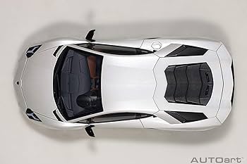 オートアートアベンタドールS　ランボルギーニ1:18ホワイト Amazon | AUTOart 1/18 ランボルギーニ アヴェンタドール S