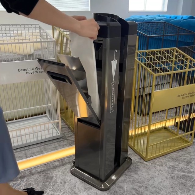 送料込 傘スポンSlim 傘袋スタンド シルバー 傘袋装着機 キャスター付 傘スポンSlim 傘袋スタンド 傘袋 自動 スタンド 傘袋自動装着スタンド