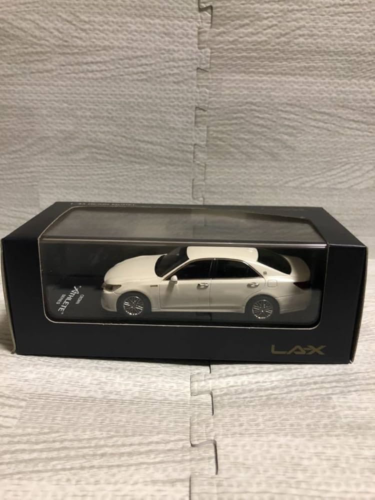 Amazon | 1/43 LA-X ミニカー クラウン ハイブリッド CROWN