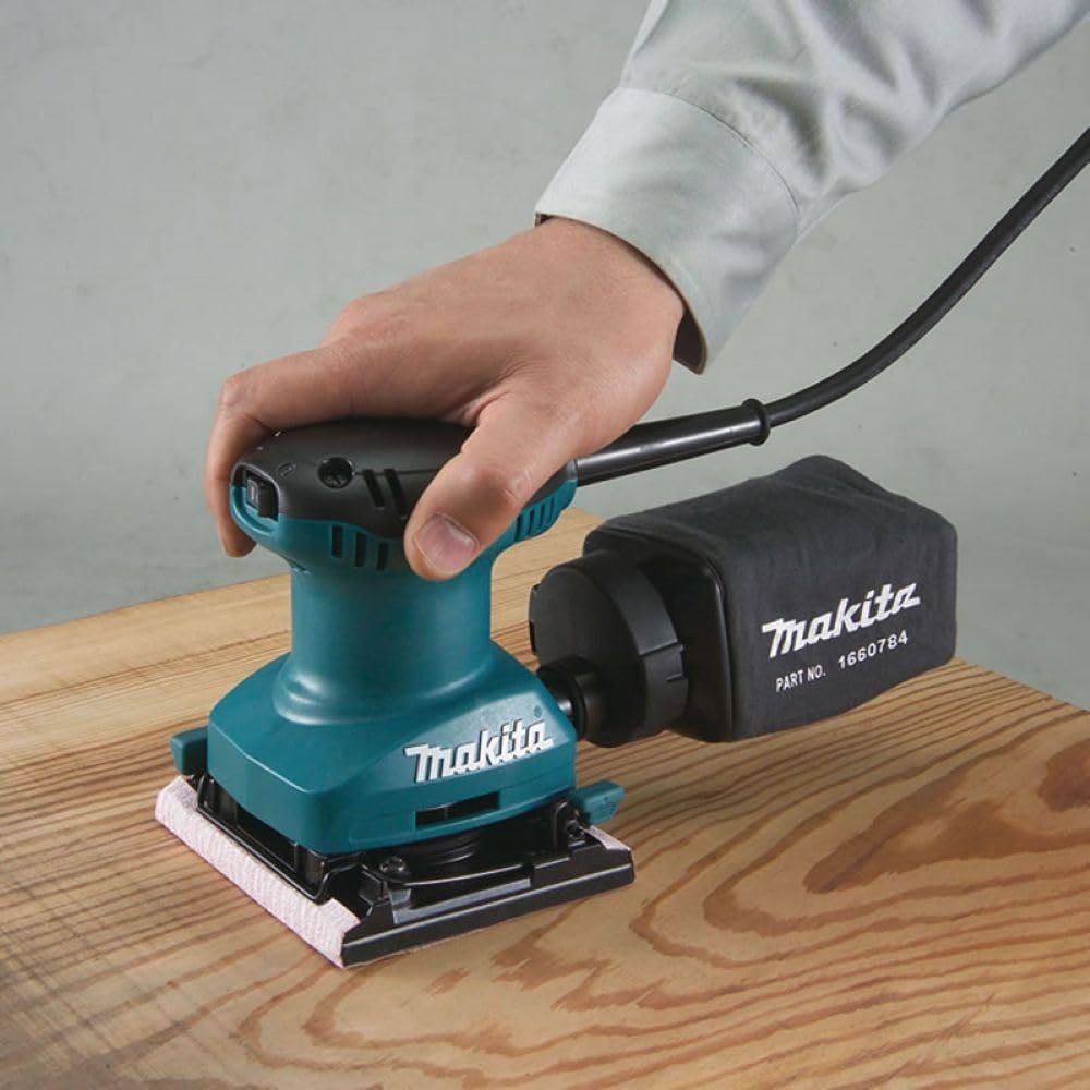 Makita - Ponceuse vibrante 180 W - BO4557 Couleur