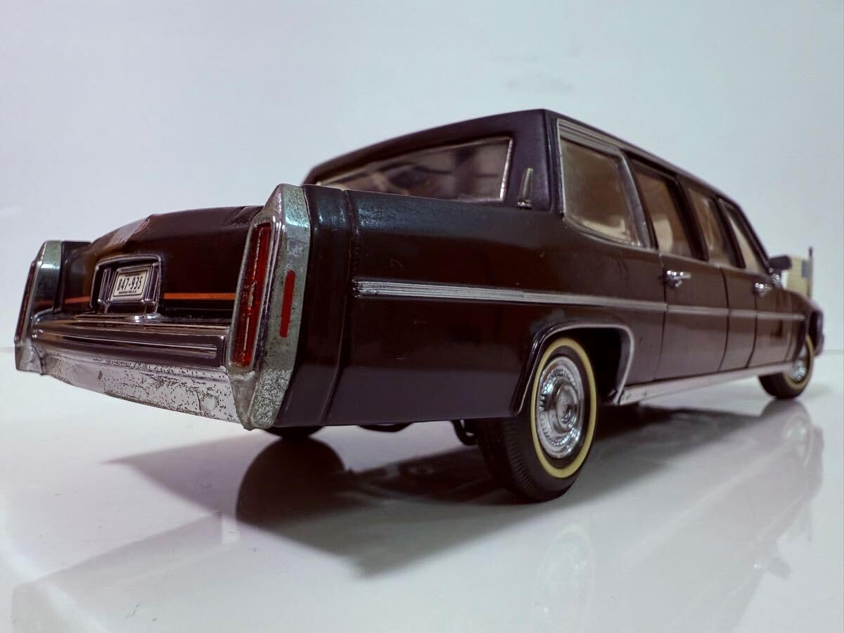 ミニカーセット（リムジン・セダン）キャディラック キャデラック ONE リムジン 1/32 ミニカー 全2色 ライト点灯 エンジン