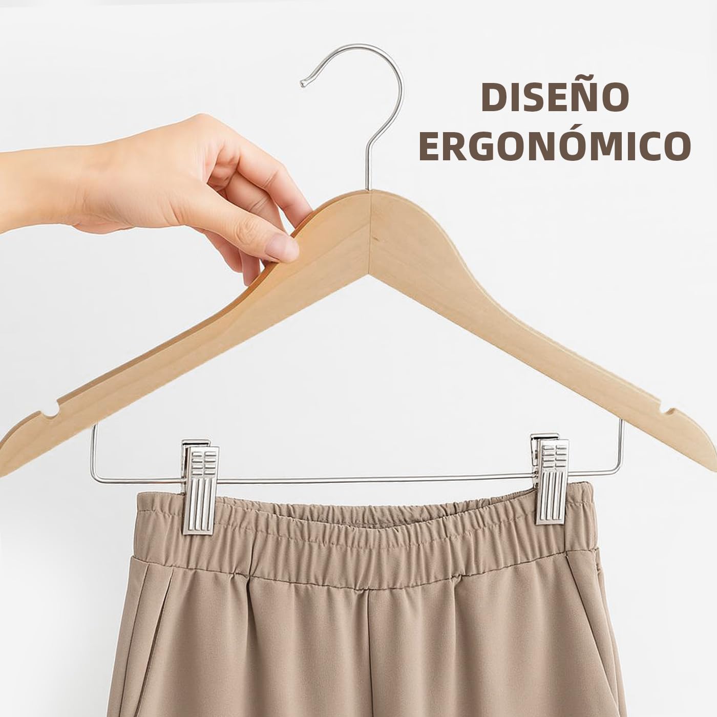 ACCRUX- Perchas de Madera con Pinzas de Metal, Madera Natural con Muescas Antideslizantes para Camisas, Trajes, Pantalones. Diseño Elegante y Ergonómico con Gancho de Acero Giratorio. (6 Unidades)