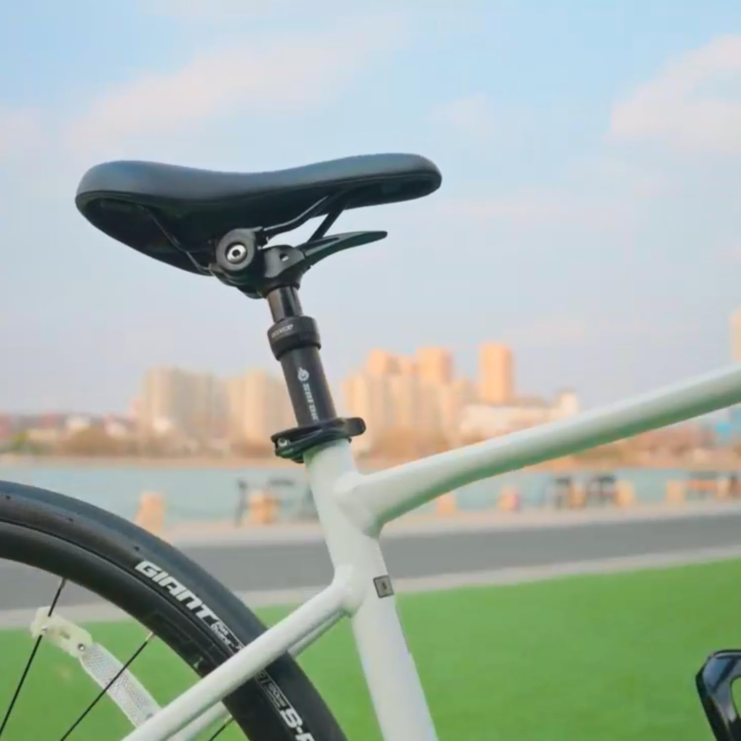 SAFORT SD78H-SUS Dropper Sattelstütze mit Federung, Hebelbetätigung, höhenverstellbare Sattelstütze für Fahrrad/EBIKE, 450 mm Länge