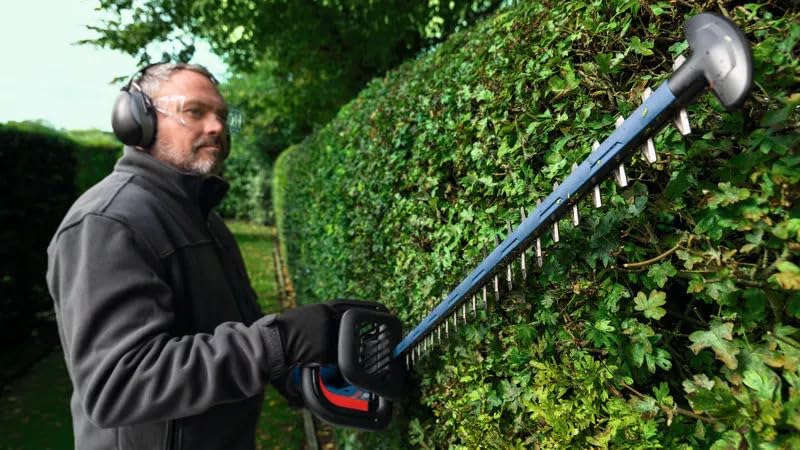 Bosch Professional 18V System Akku-Heckenschere GHE 18V-50 (II) (ohne Akku/Ladegerät)