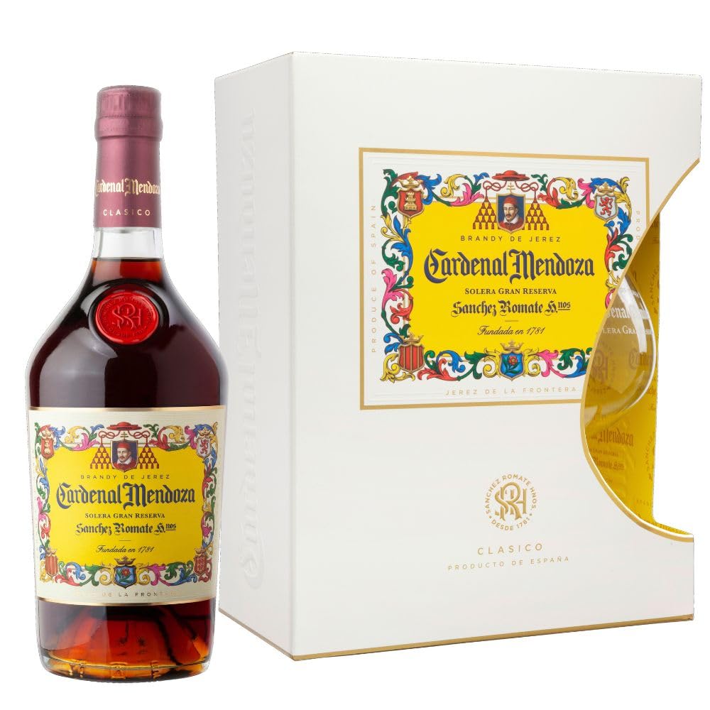 Cardenal Mendoza Clásico Solera Gran Reserva, Brandy de Jerez (1x0,7l) 40% vol - In edler Geschenkverpackung mit Brandyglas - 15 Jahre im Solera-System gereift, ausgewogener Geschmack, angenehm süß